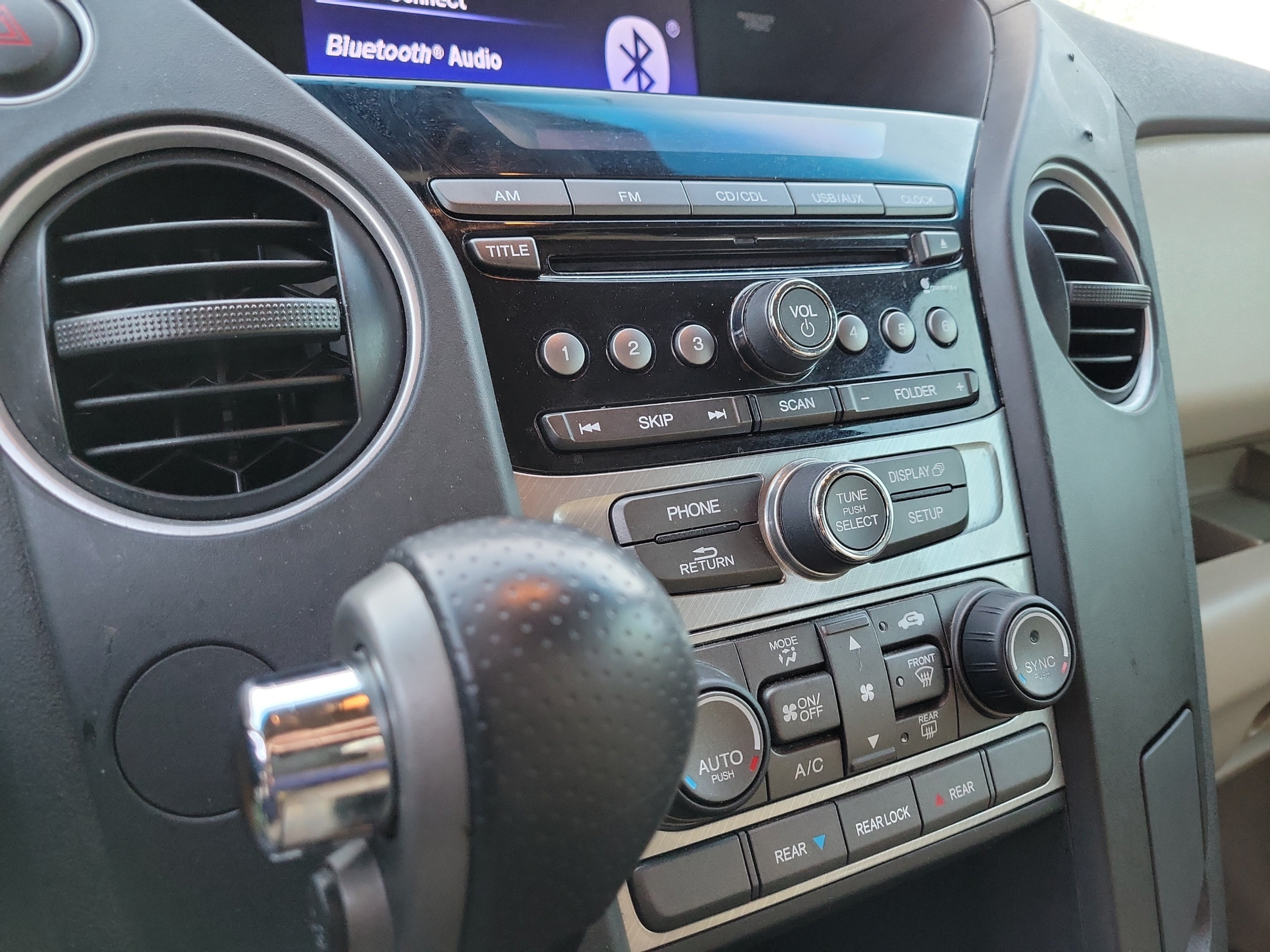 Used 2015 Honda Pilot LX image 19