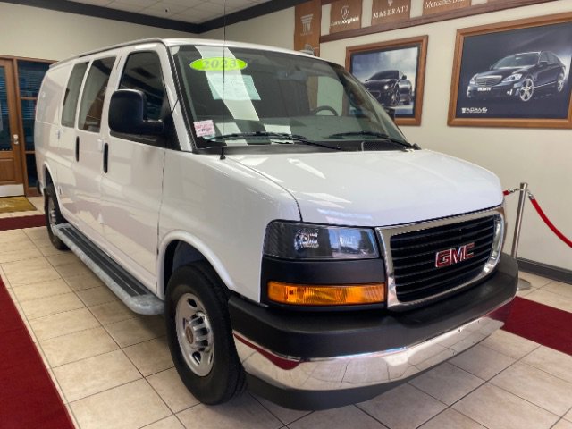 Used 2023 GMC Savana 2500 w/ Driver Convenience Package image 5