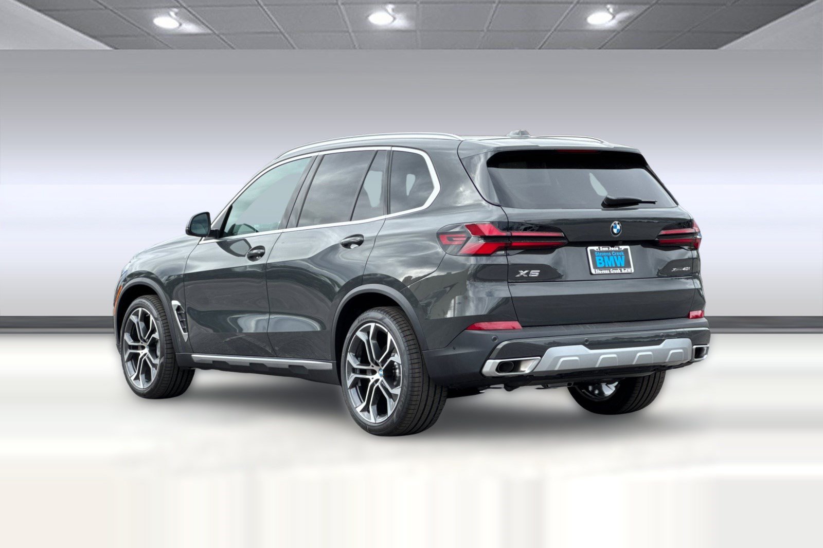 Used 2026 BMW X5 xDrive40i AWD/4WD image 3