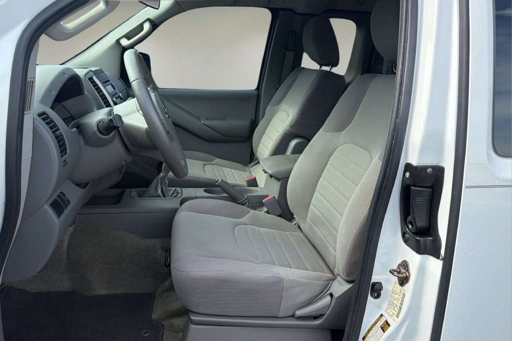 Used 2014 Nissan Frontier S w/ S Preferred Package RWD image 13
