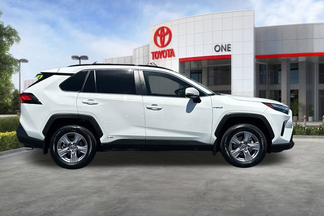 Certified 2025 Toyota RAV4 LE AWD/4WD image 3