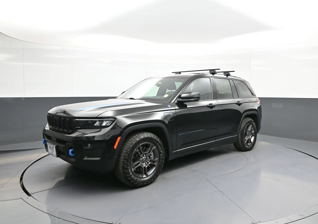 Used 2024 Jeep Grand Cherokee Trailhawk image 10