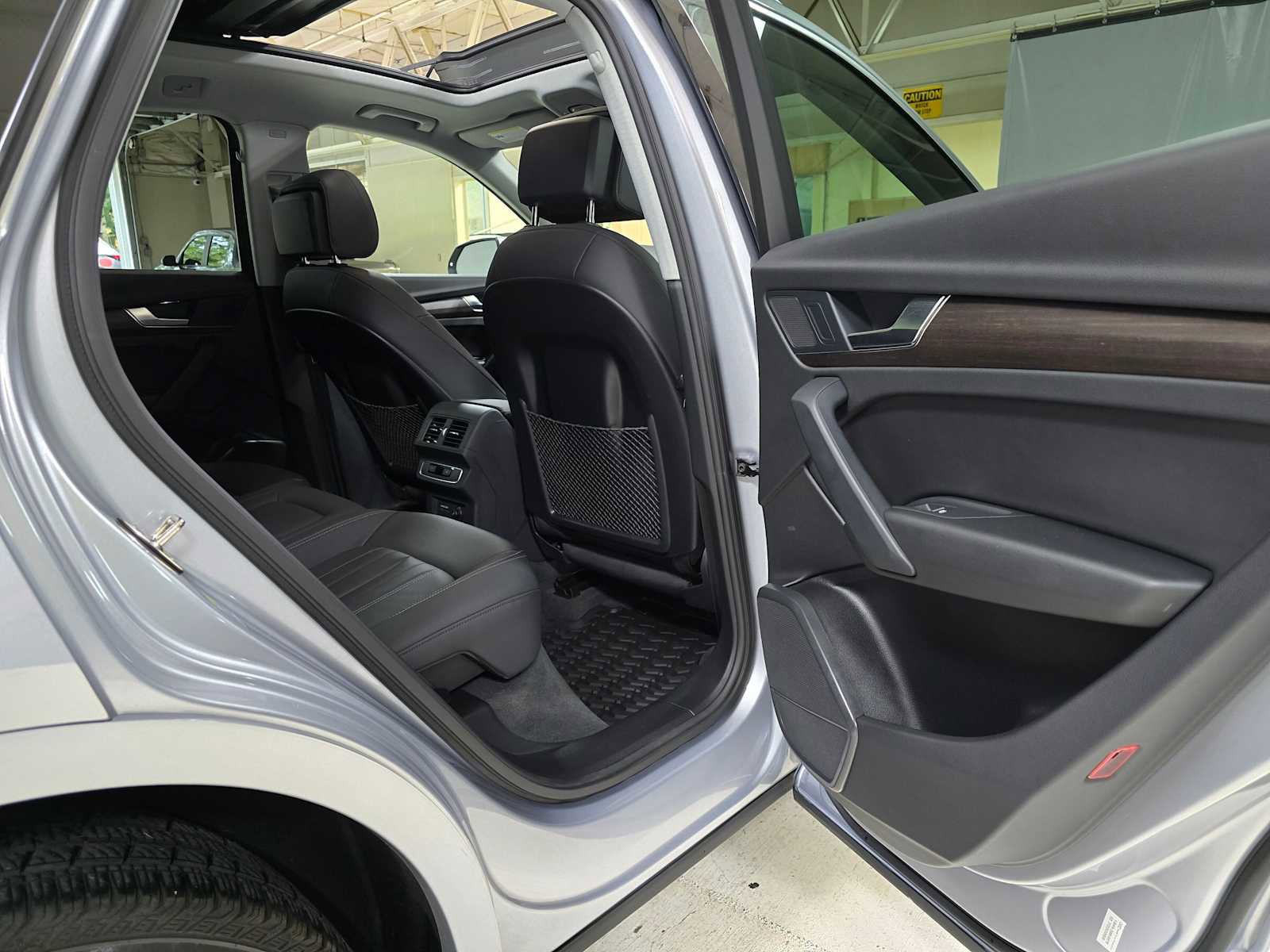 Used 2022 Audi Q5 2.0T Premium w/ Convenience Package image 15