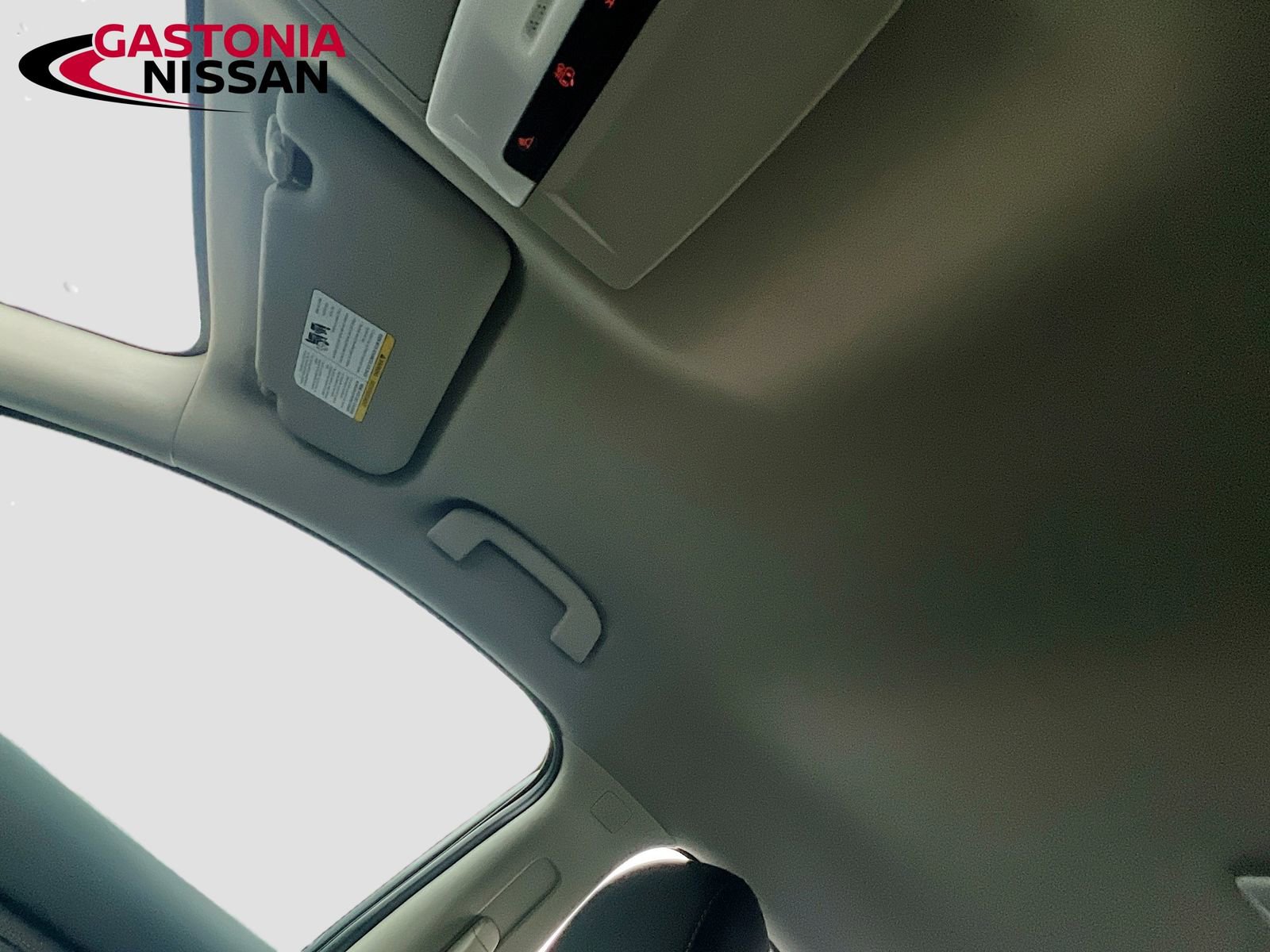 Used 2022 Nissan Sentra SR w/ Trunk Package image 27