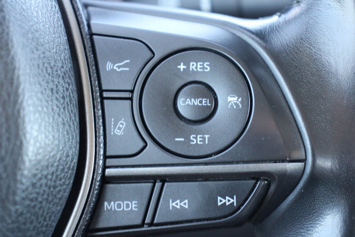 Used 2021 Toyota Camry SE image 25