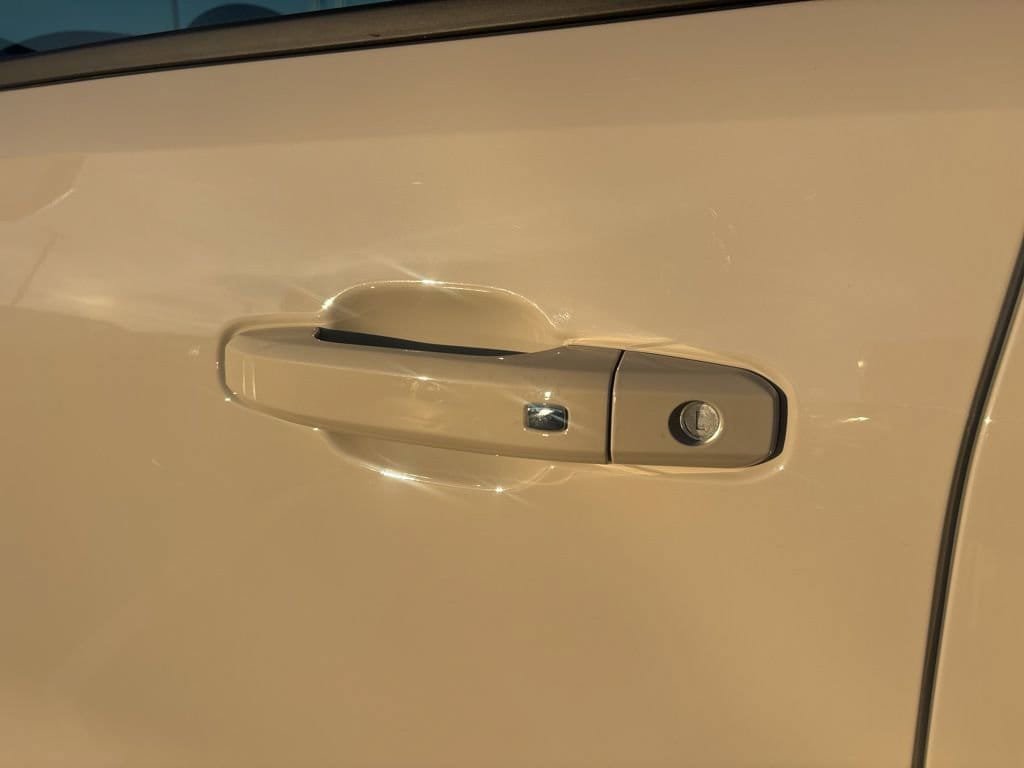 New 2026 GMC Canyon Elevation w/ Convenience Package RWD image 7