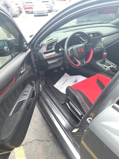 Used 2017 Honda Civic Type R image 9