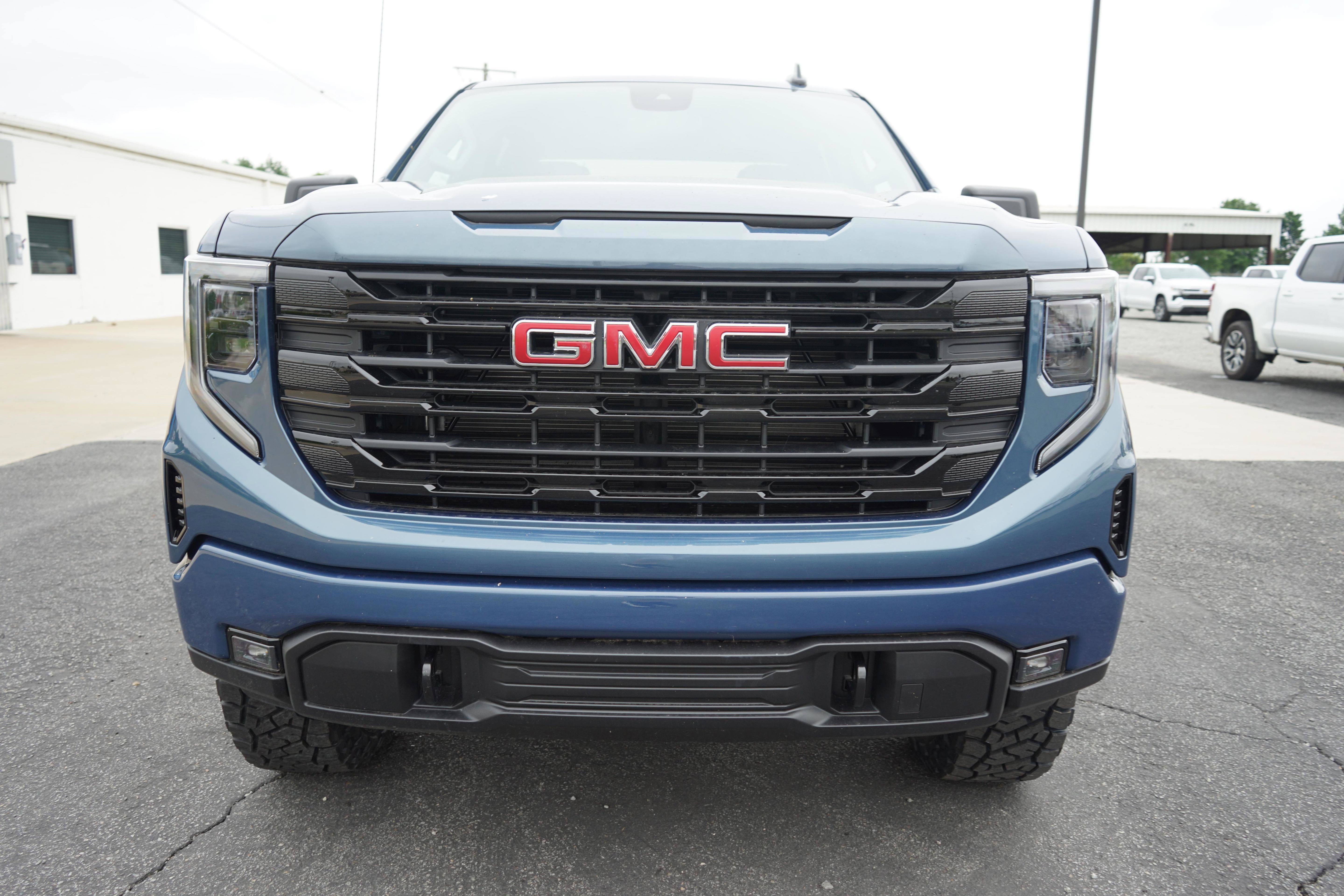 New 2026 GMC Sierra 1500 Elevation w/ X31 Off-Road Package AWD/4WD image 8
