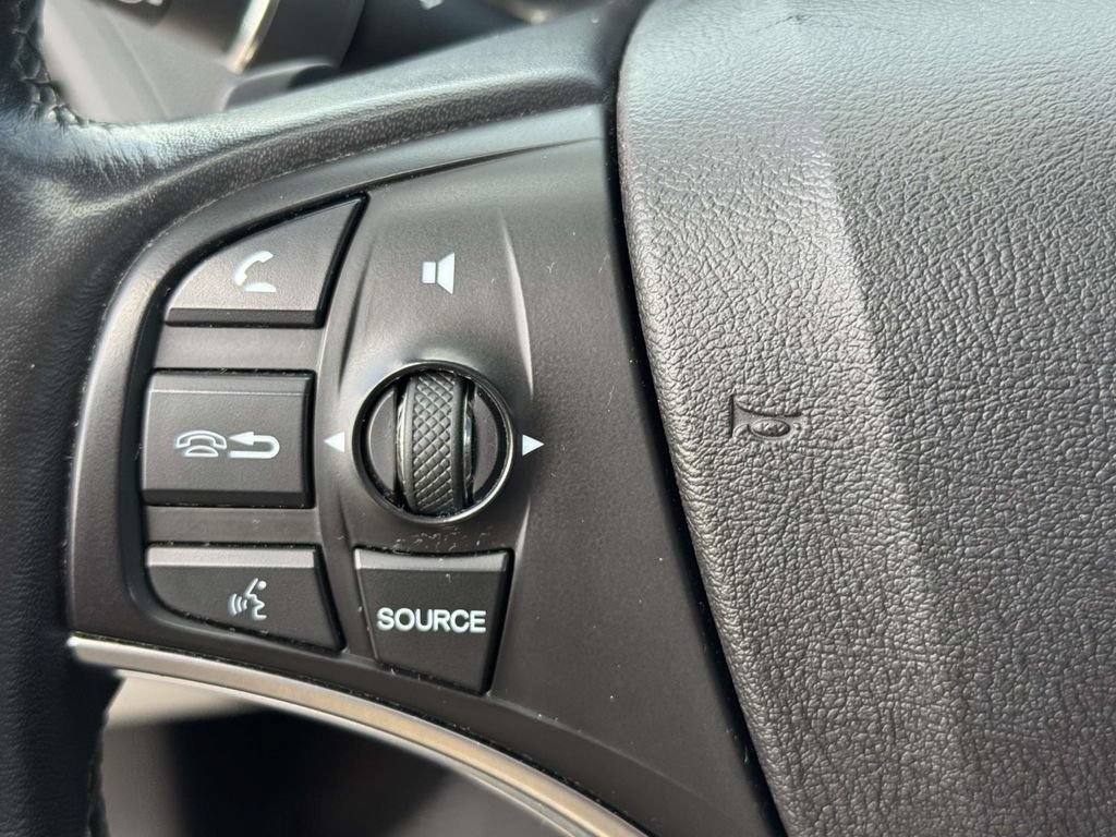 Used 2017 Acura MDX SH-AWD image 23