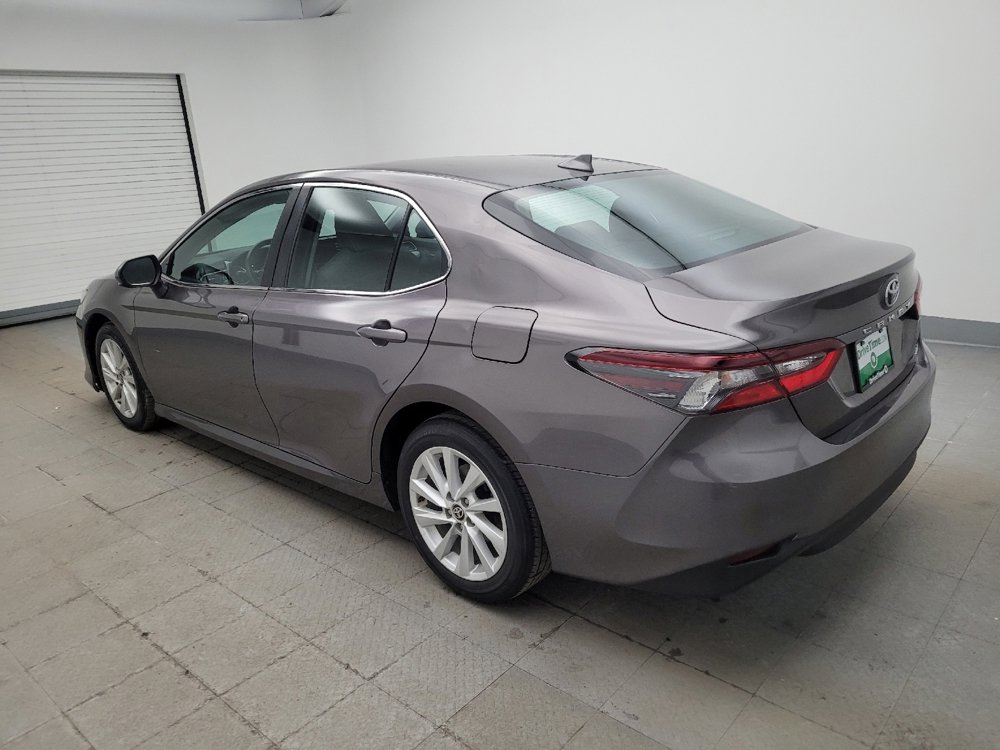 Used 2022 Toyota Camry LE image 3