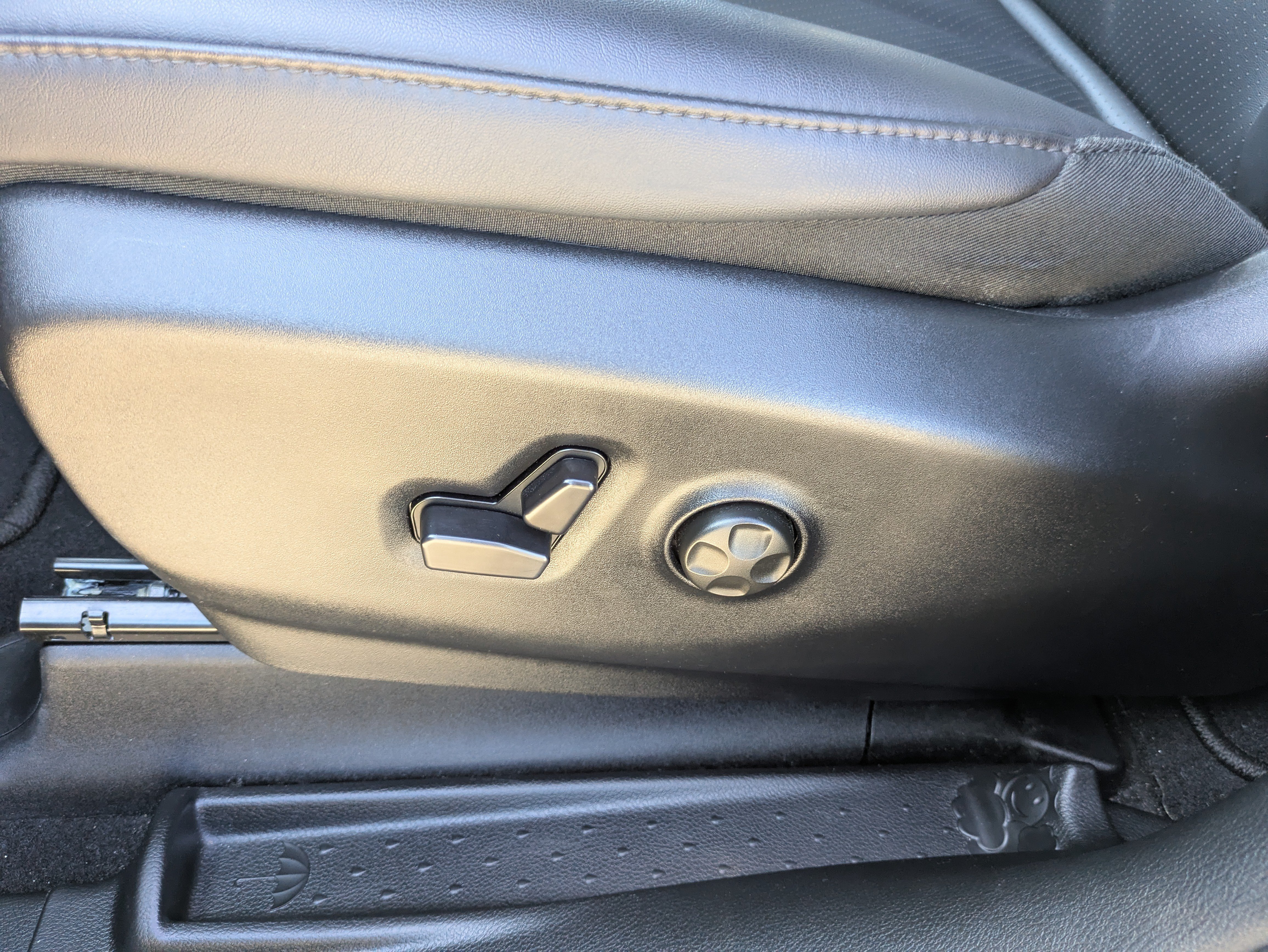 Used 2026 Chrysler Pacifica Select FWD image 5