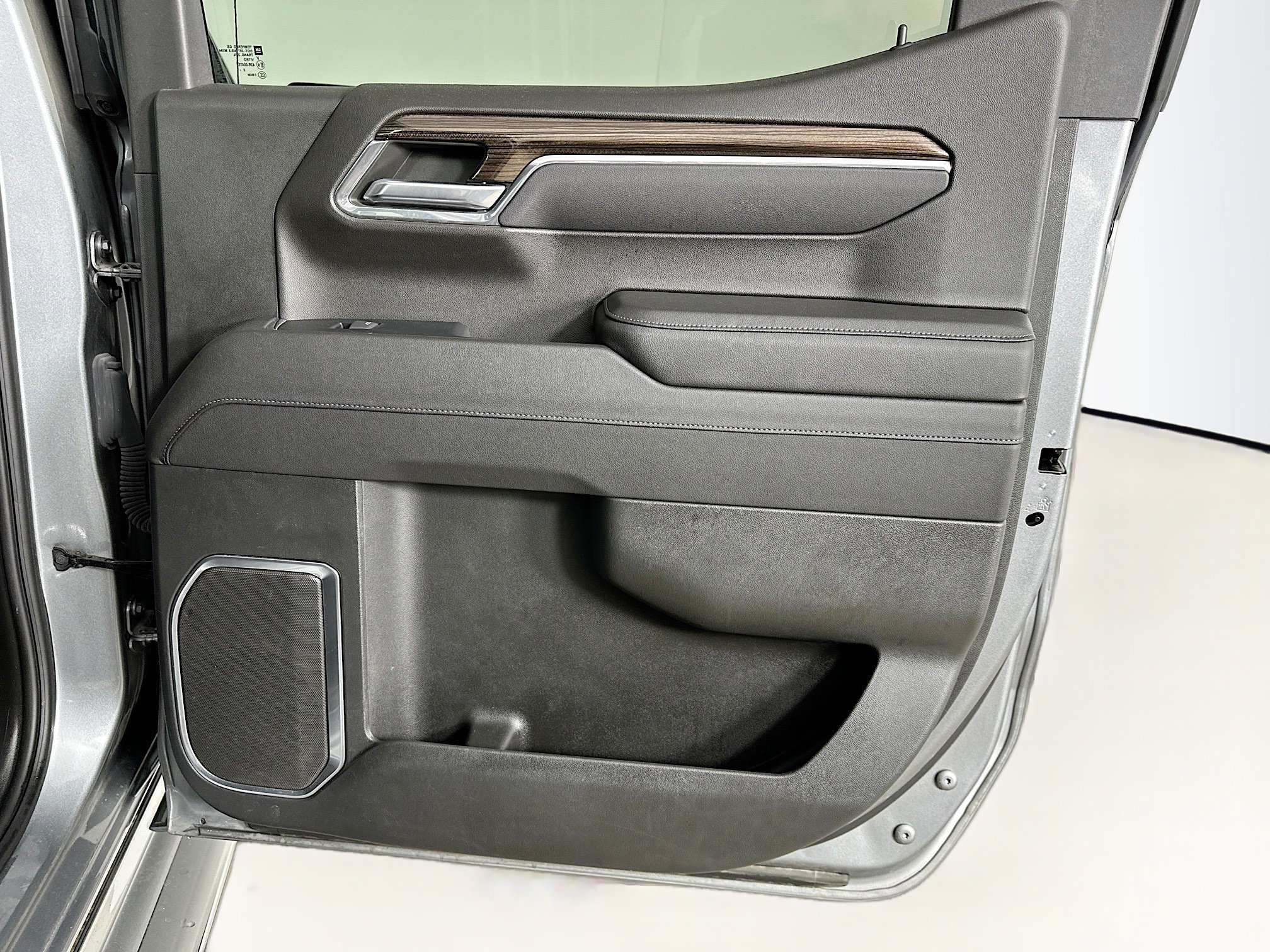 Used 2023 Chevrolet Silverado 1500 LT image 29