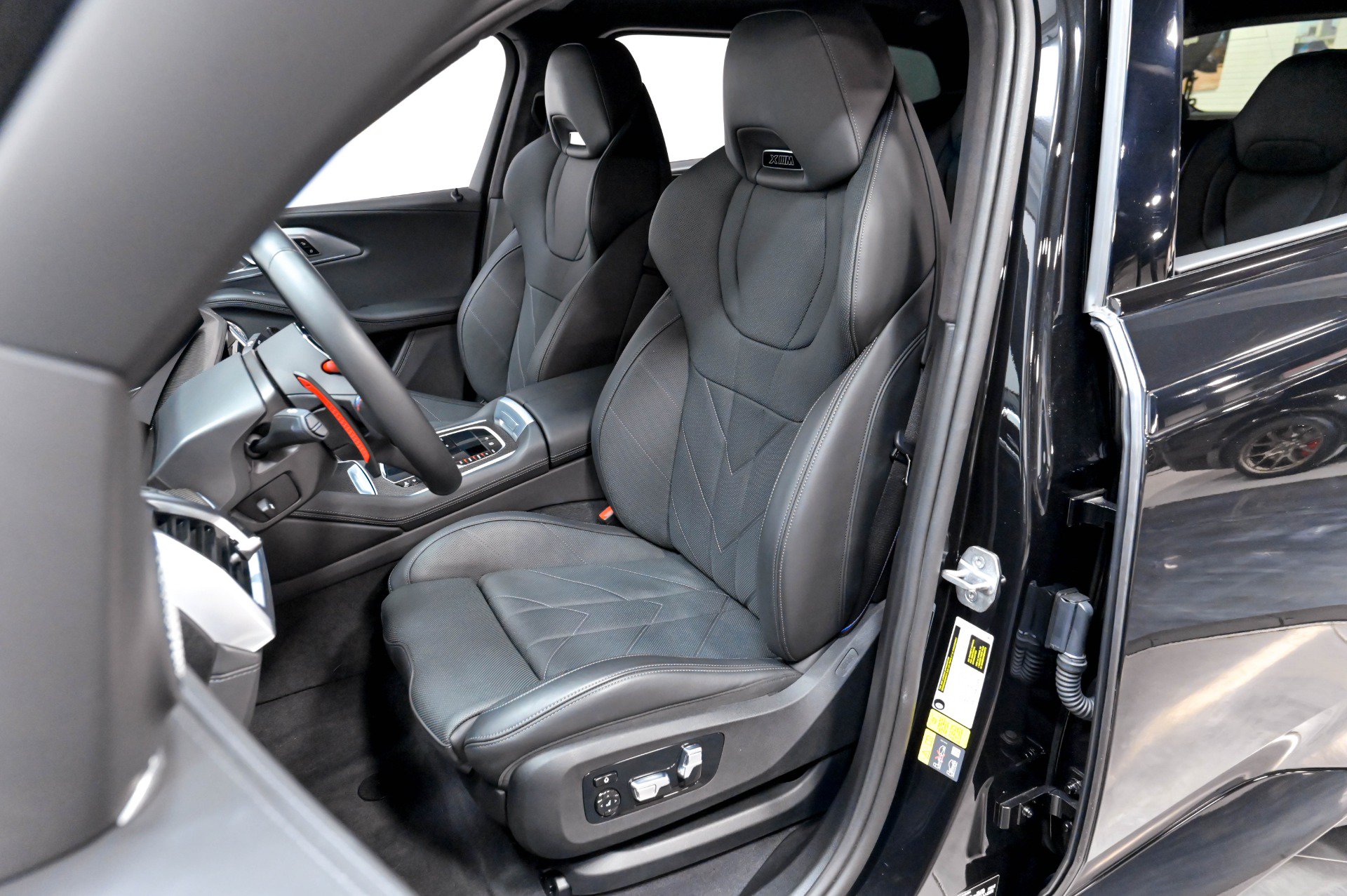 Used 2023 BMW XM AWD/4WD image 6