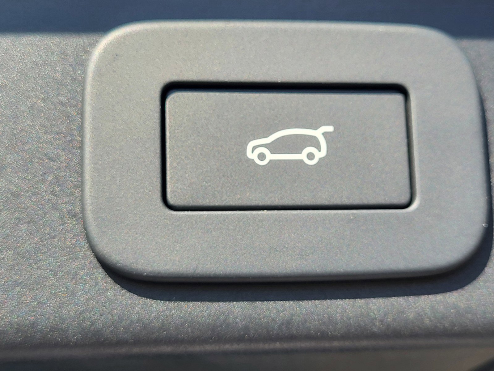 New 2025 Jaguar F-PACE R-Dynamic S image 30