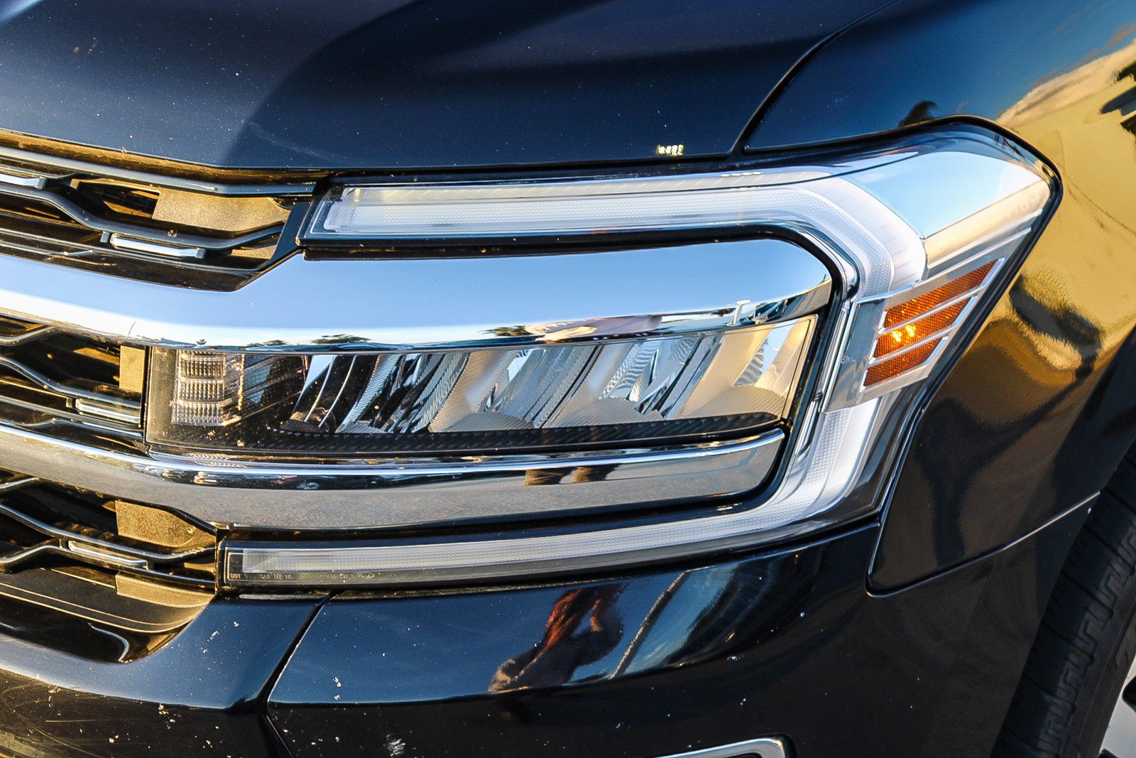 Used 2024 Ford Expedition Max Limited image 5