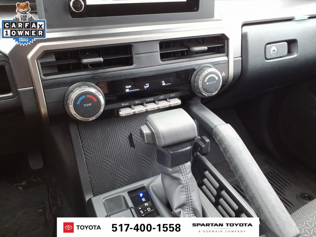 Used 2025 Toyota 4Runner SR5 AWD/4WD image 22