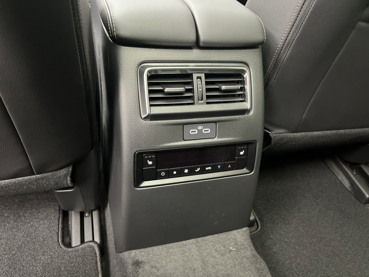 New 2026 MAZDA CX-90 Plug-In Hybrid w/Premium Sport AWD/4WD image 13