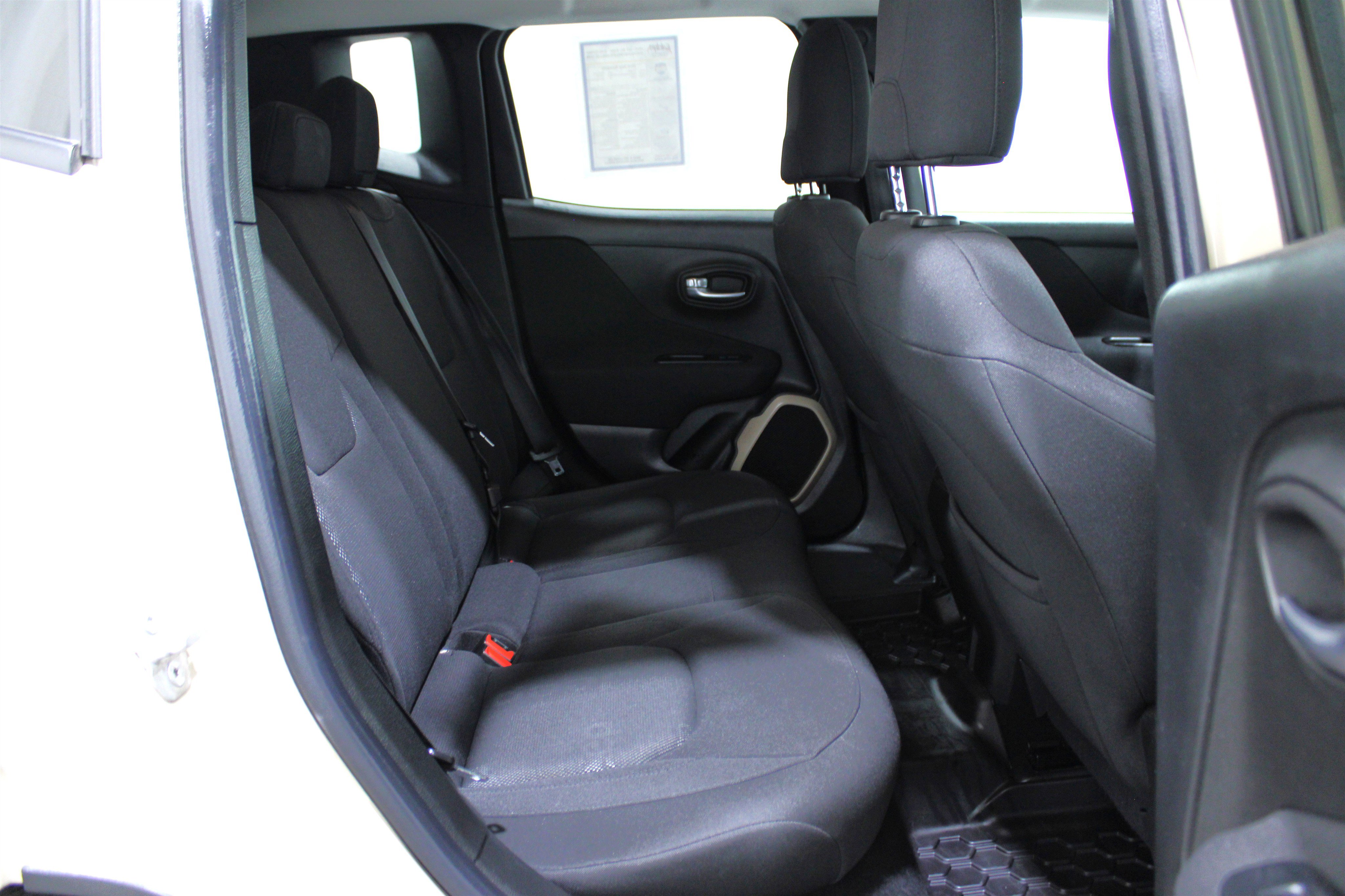 Used 2016 Jeep Renegade Latitude w/ Cold Weather Group image 25