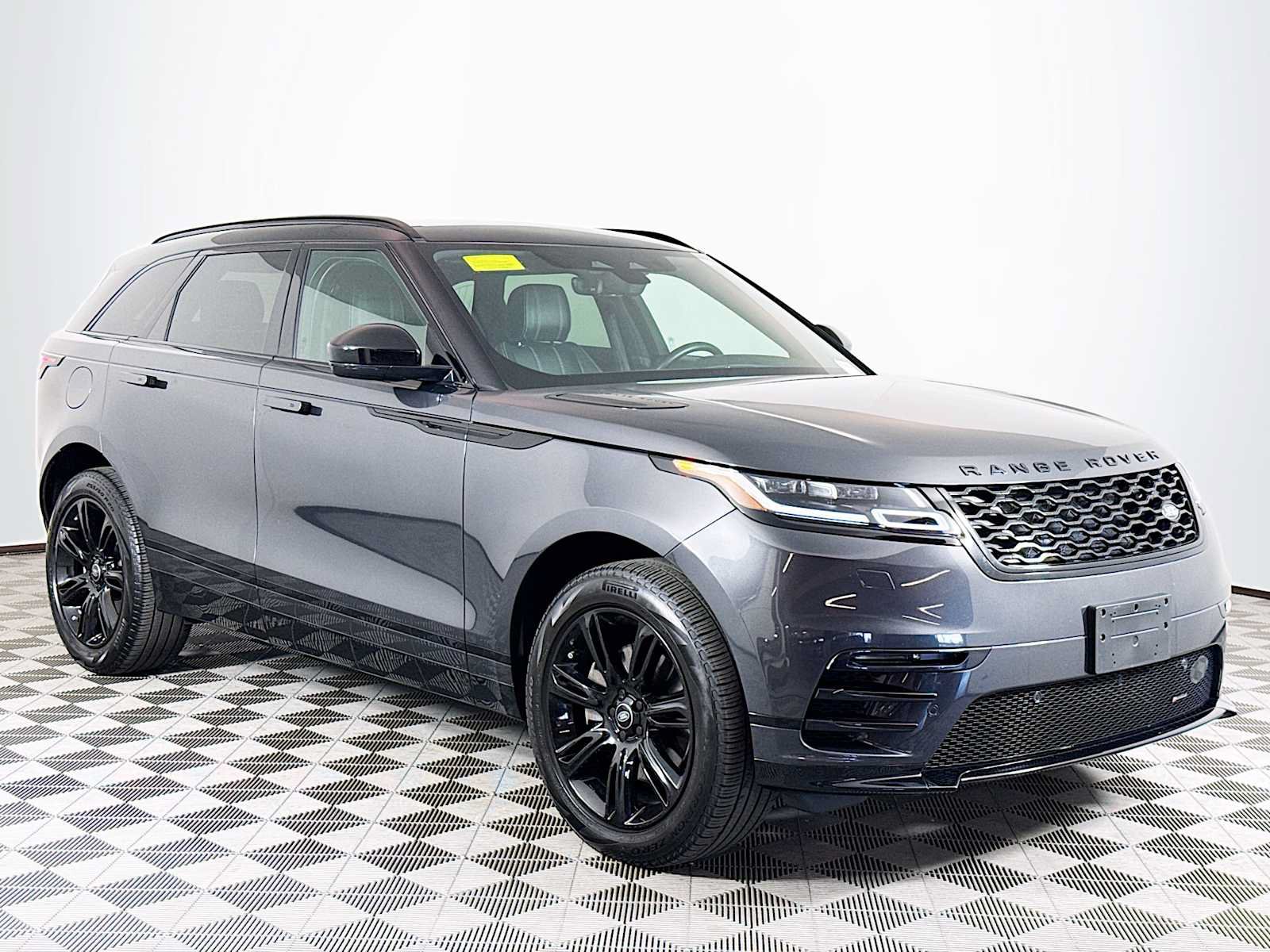 Used 2022 Land Rover Range Rover Velar R-Dynamic S AWD/4WD image 3