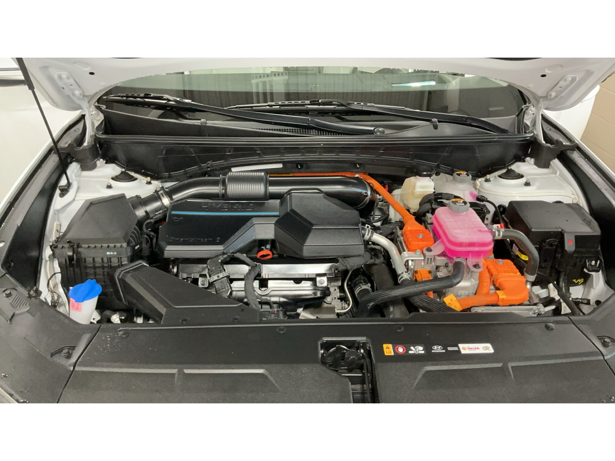 Certified 2025 Hyundai Tucson Limited AWD/4WD image 17