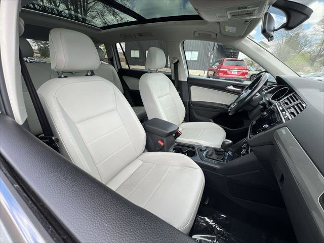 Used 2018 Volkswagen Tiguan SE AWD/4WD image 24