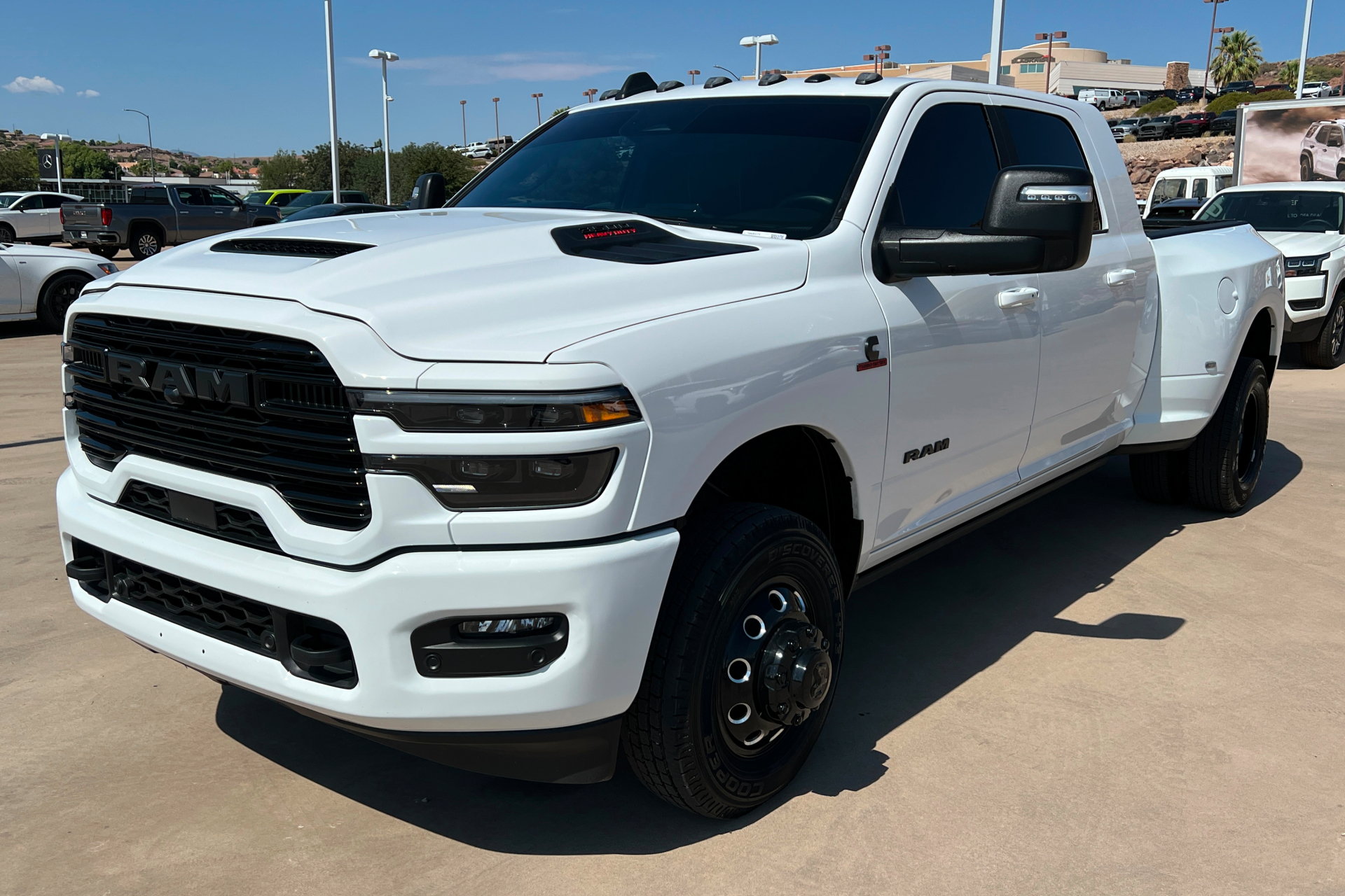 Used 2025 RAM 3500 Laramie AWD/4WD video 1