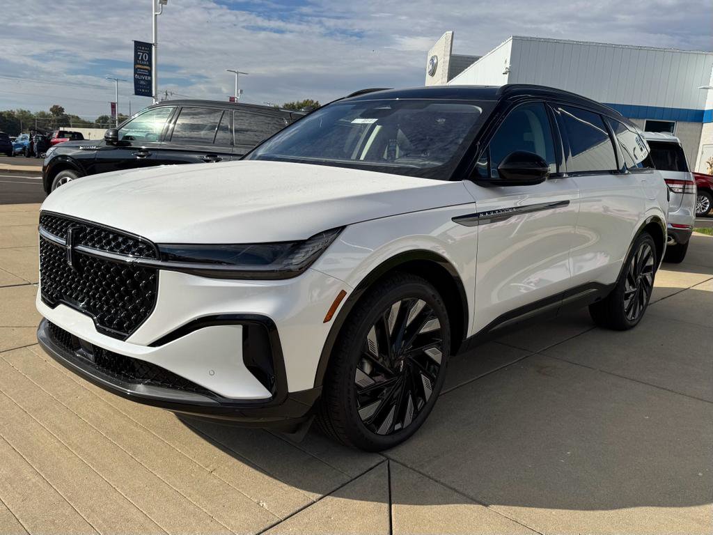 New 2026 Lincoln Nautilus Reserve w/ Jet Appearance Package image 1