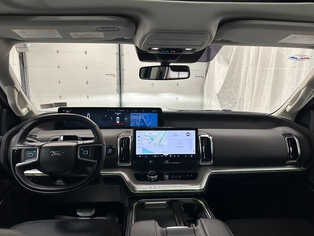 Used 2025 Ford Expedition Platinum AWD/4WD image 37