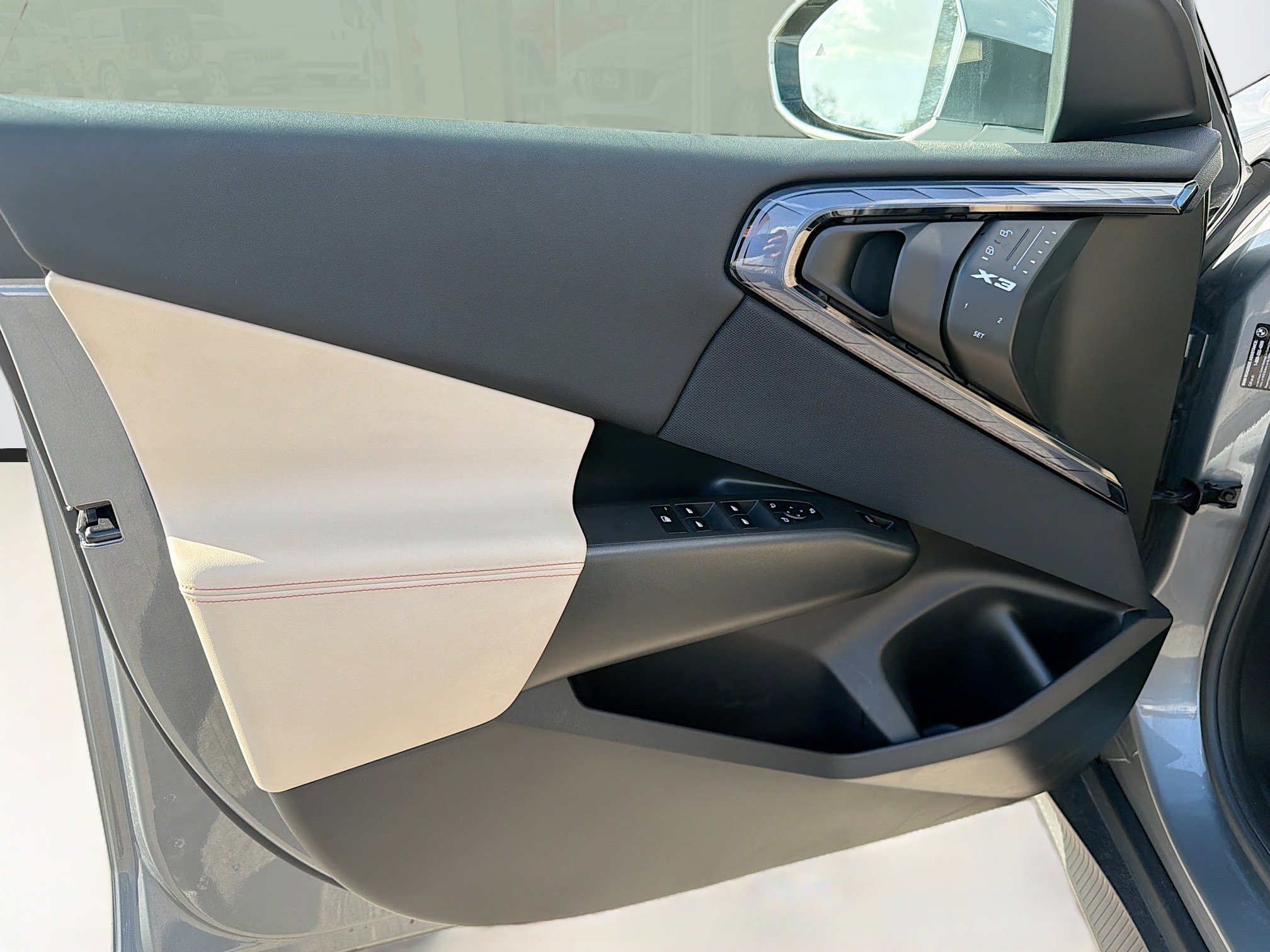 Used 2025 BMW X3 xDrive30i w/ Premium Package image 22