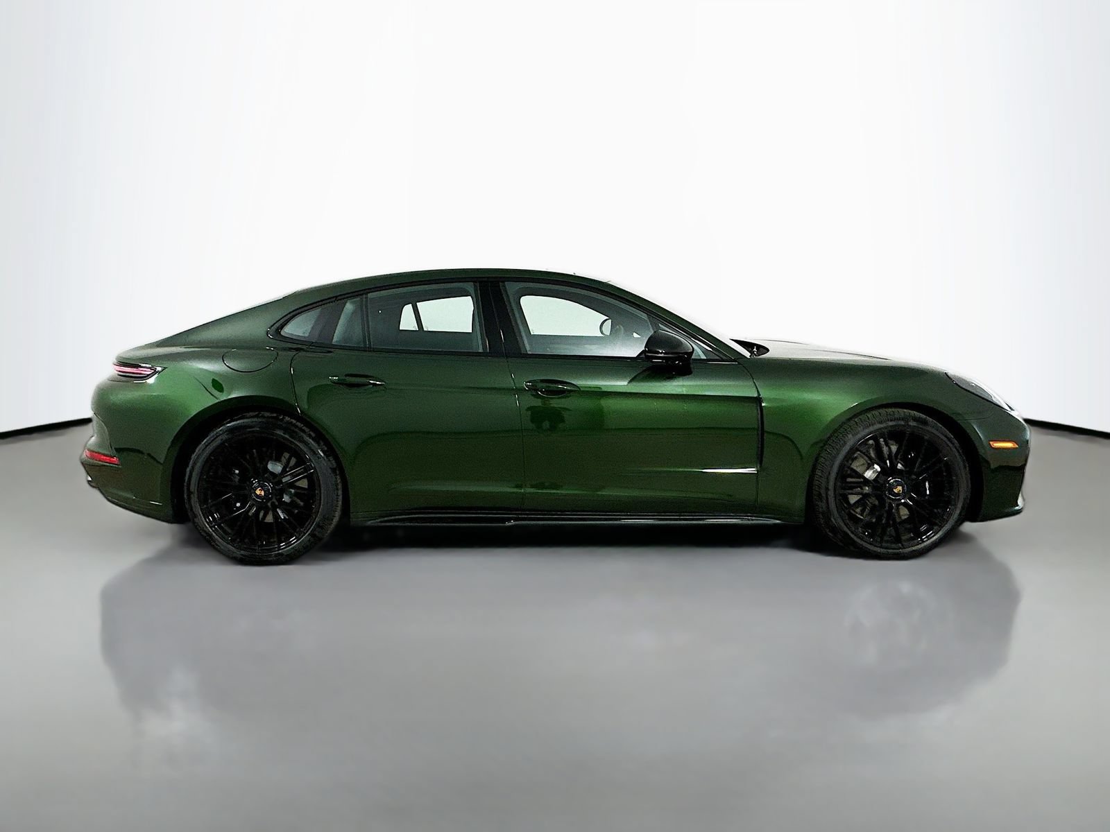 New 2026 Porsche Panamera GTS AWD/4WD image 4