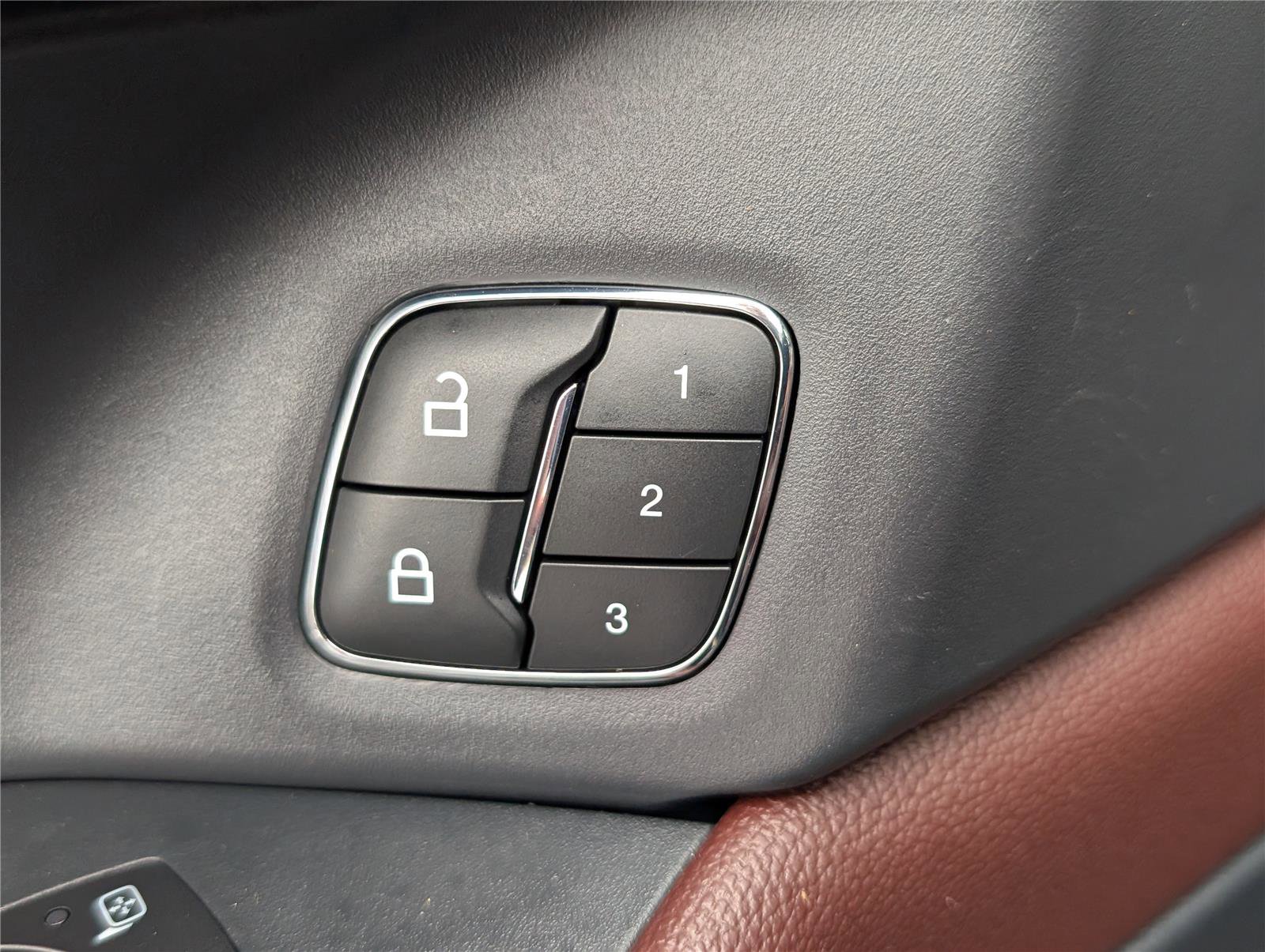 Used 2022 Ford Expedition Max Limited AWD/4WD image 23