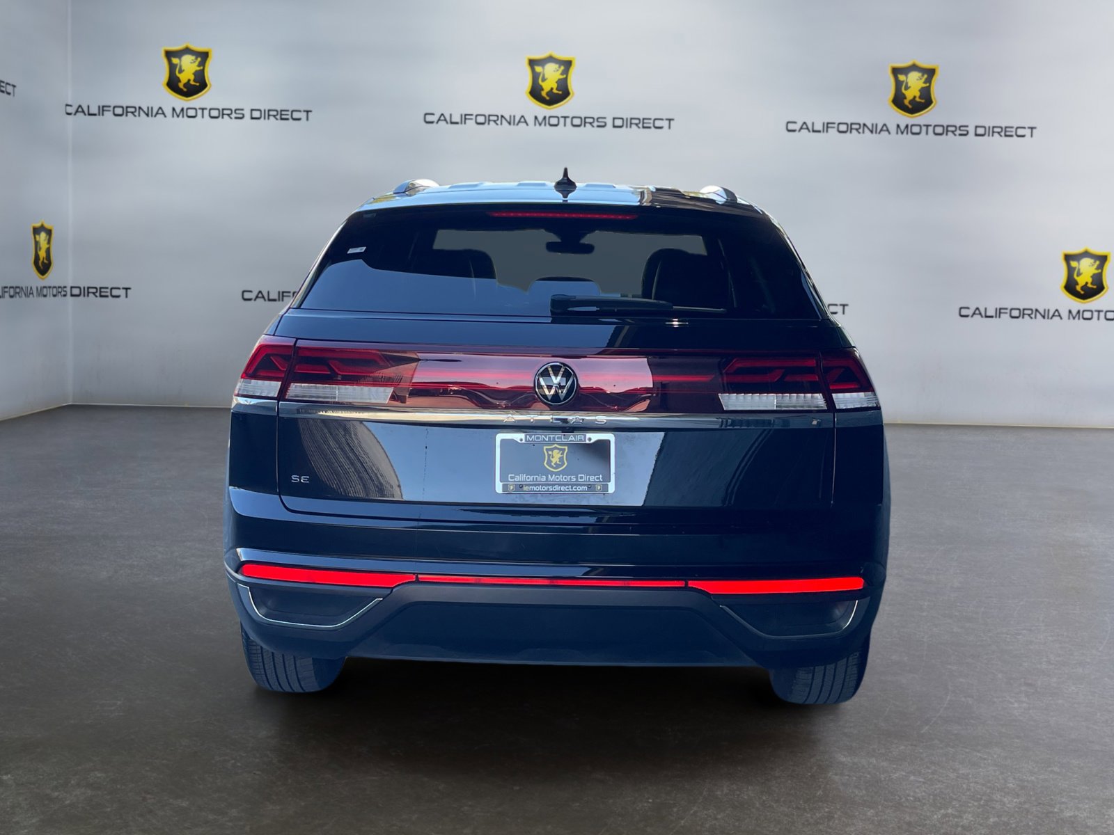 Used 2024 Volkswagen Atlas Cross Sport SE image 4