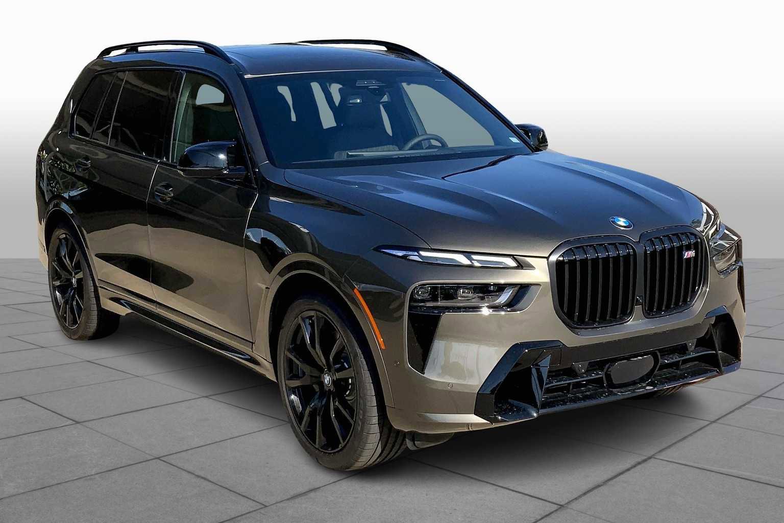 New 2026 BMW X7 M60i image 2