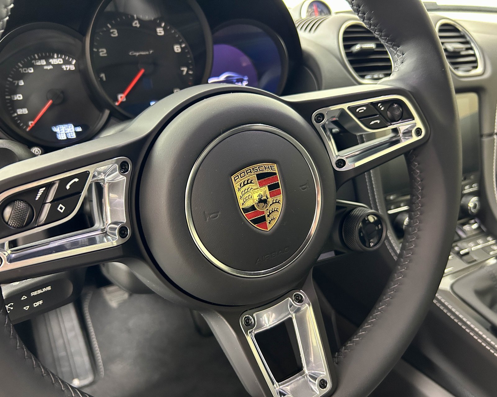 Used 2023 Porsche 718 Cayman image 19