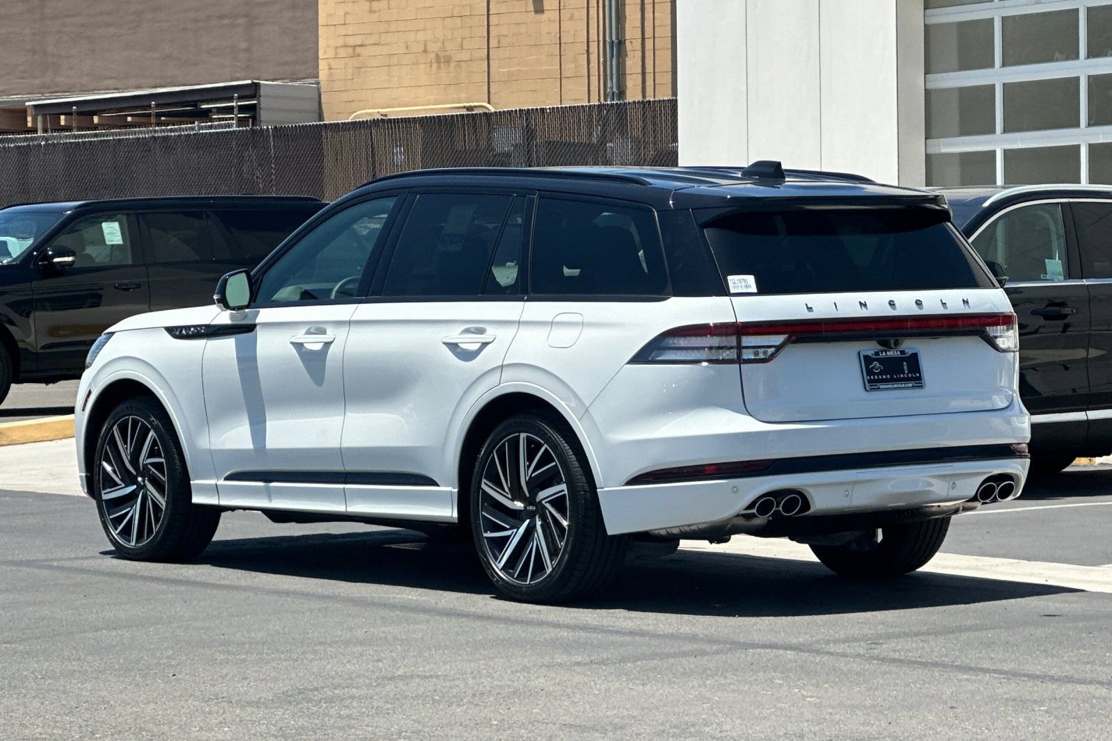 New 2026 Lincoln Aviator Black Label w/ Black Label Special Edition AWD/4WD image 5