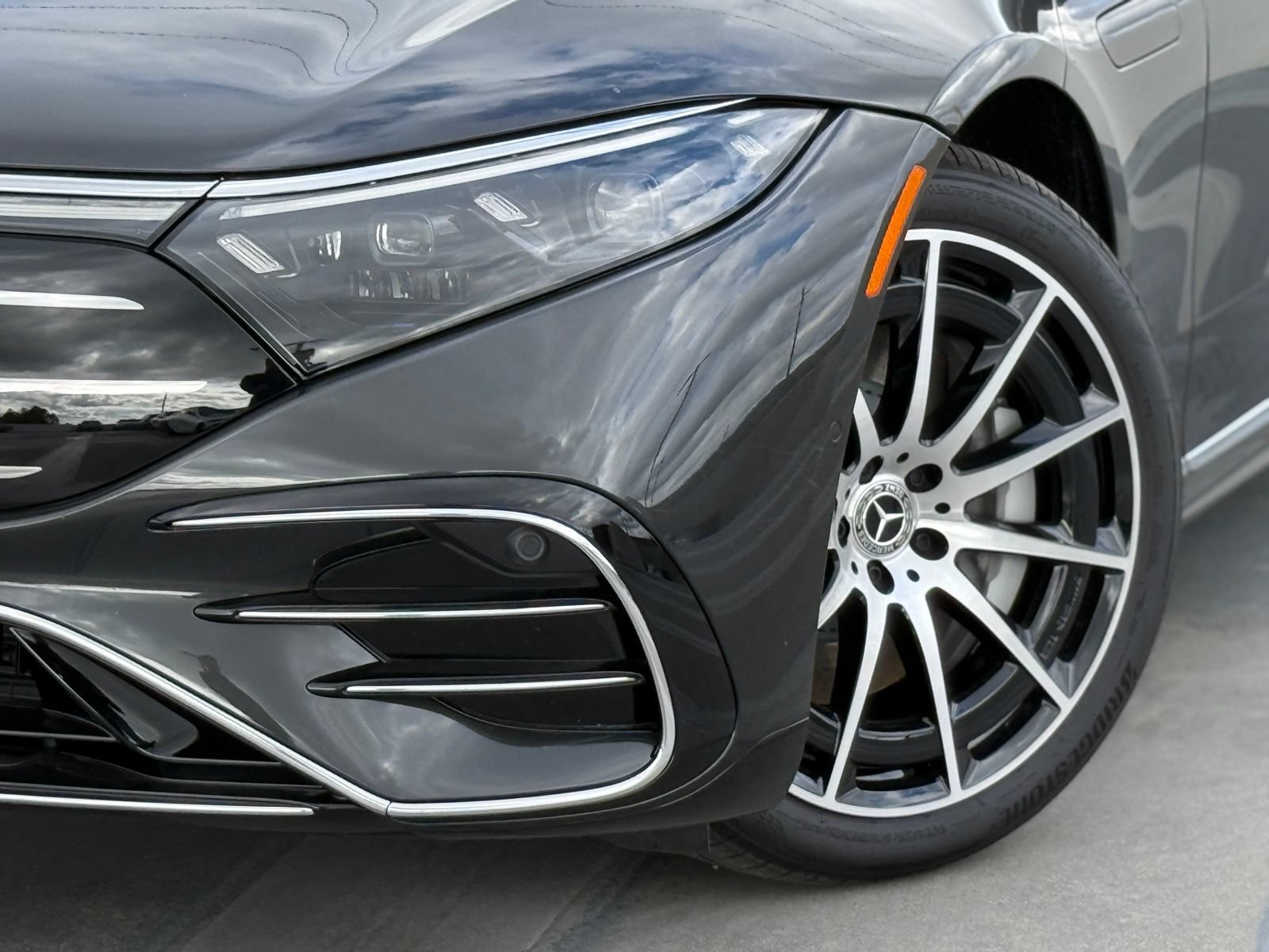 New 2026 Mercedes-Benz EQS 580 4MATIC Sedan image 4