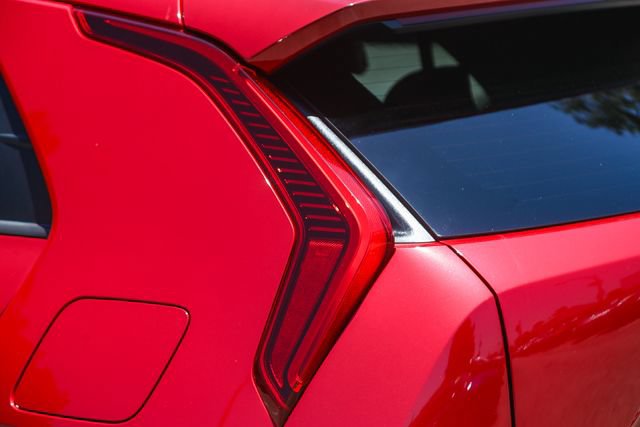 Certified 2023 Kia Niro EX Touring FWD image 11