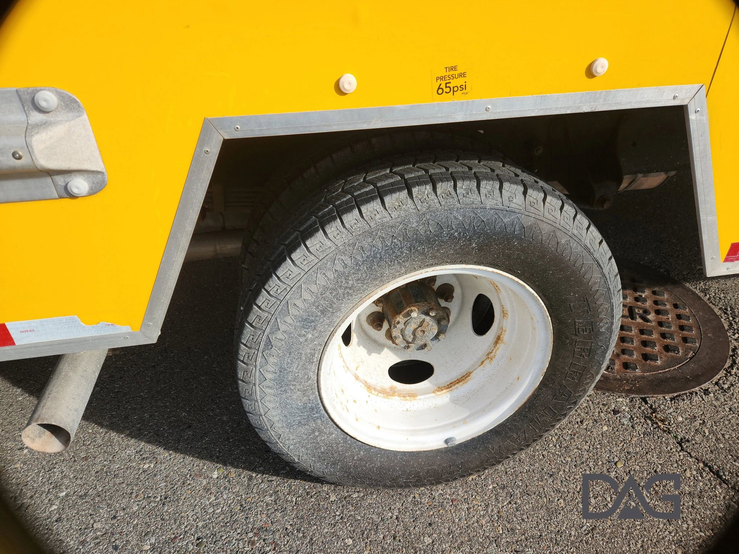 Used 2015 Ford E-350 and Econoline 350 Super Duty image 14