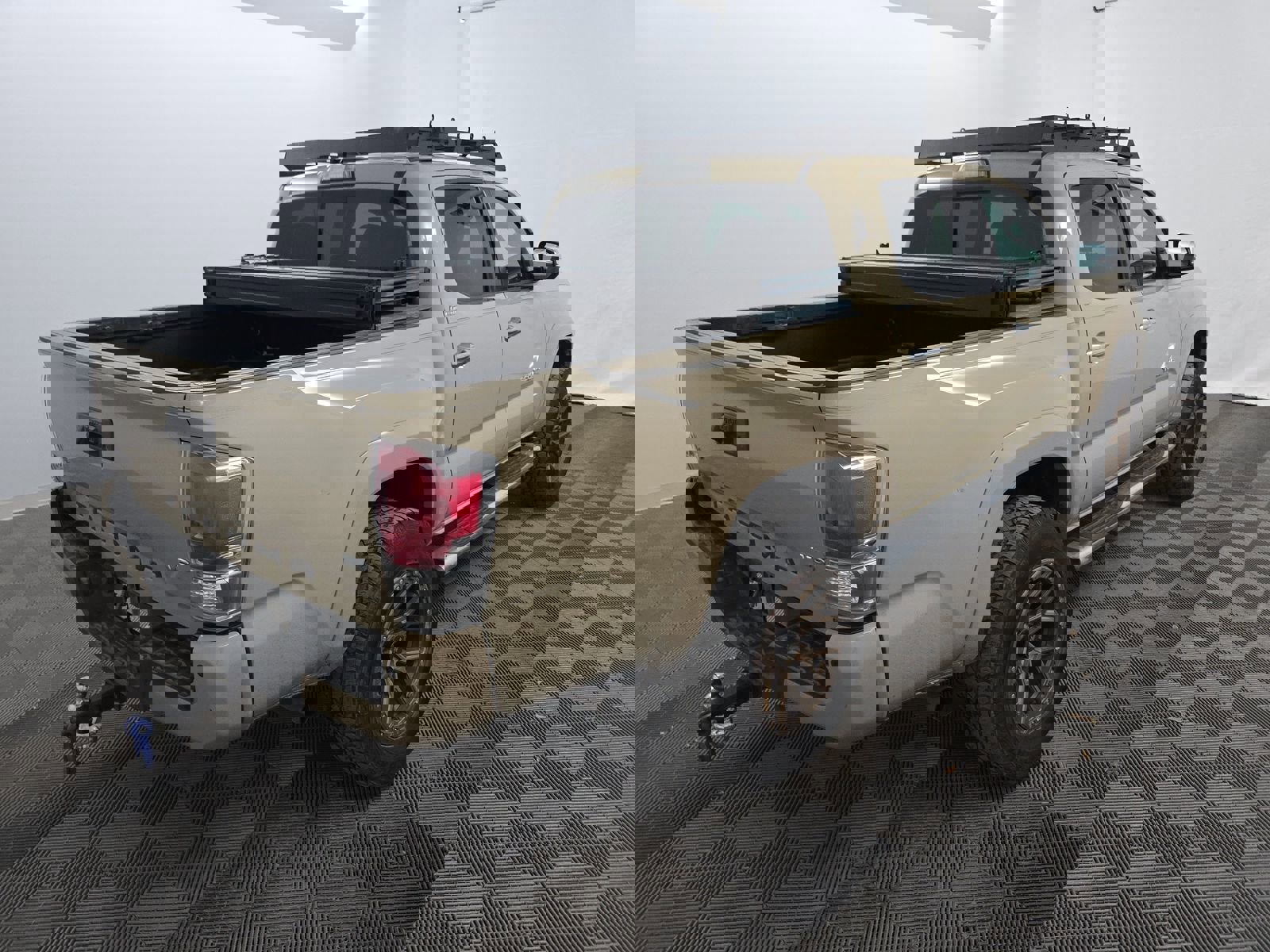 Used 2018 Toyota Tacoma Limited image 4