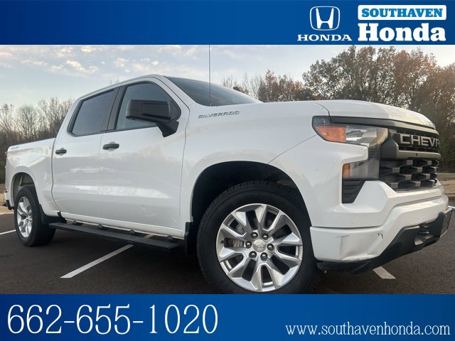 Used 2022 Chevrolet Silverado 1500 Custom image 1