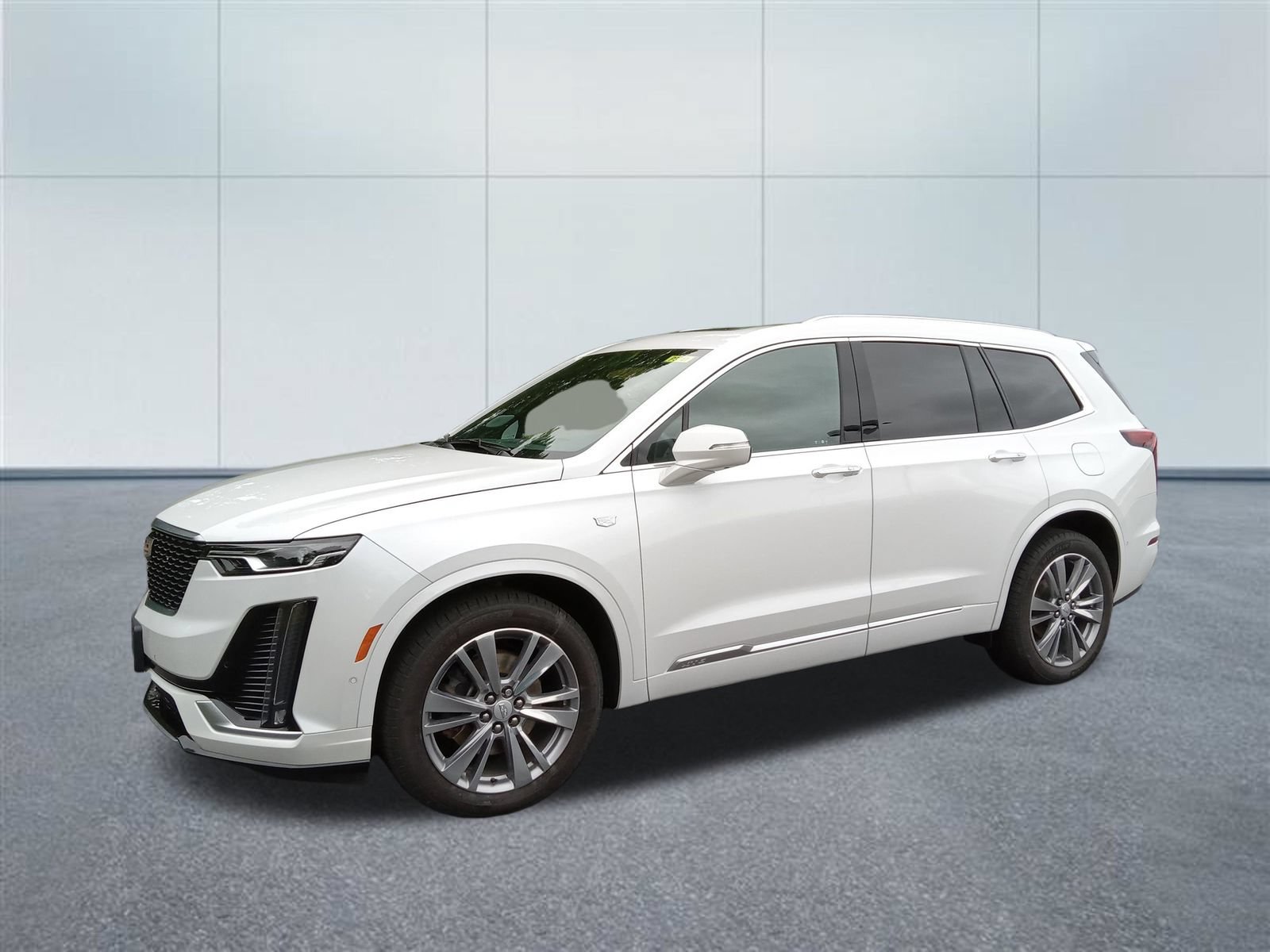 Used 2024 Cadillac XT6 Premium Luxury w/ Technology Package AWD/4WD image 1