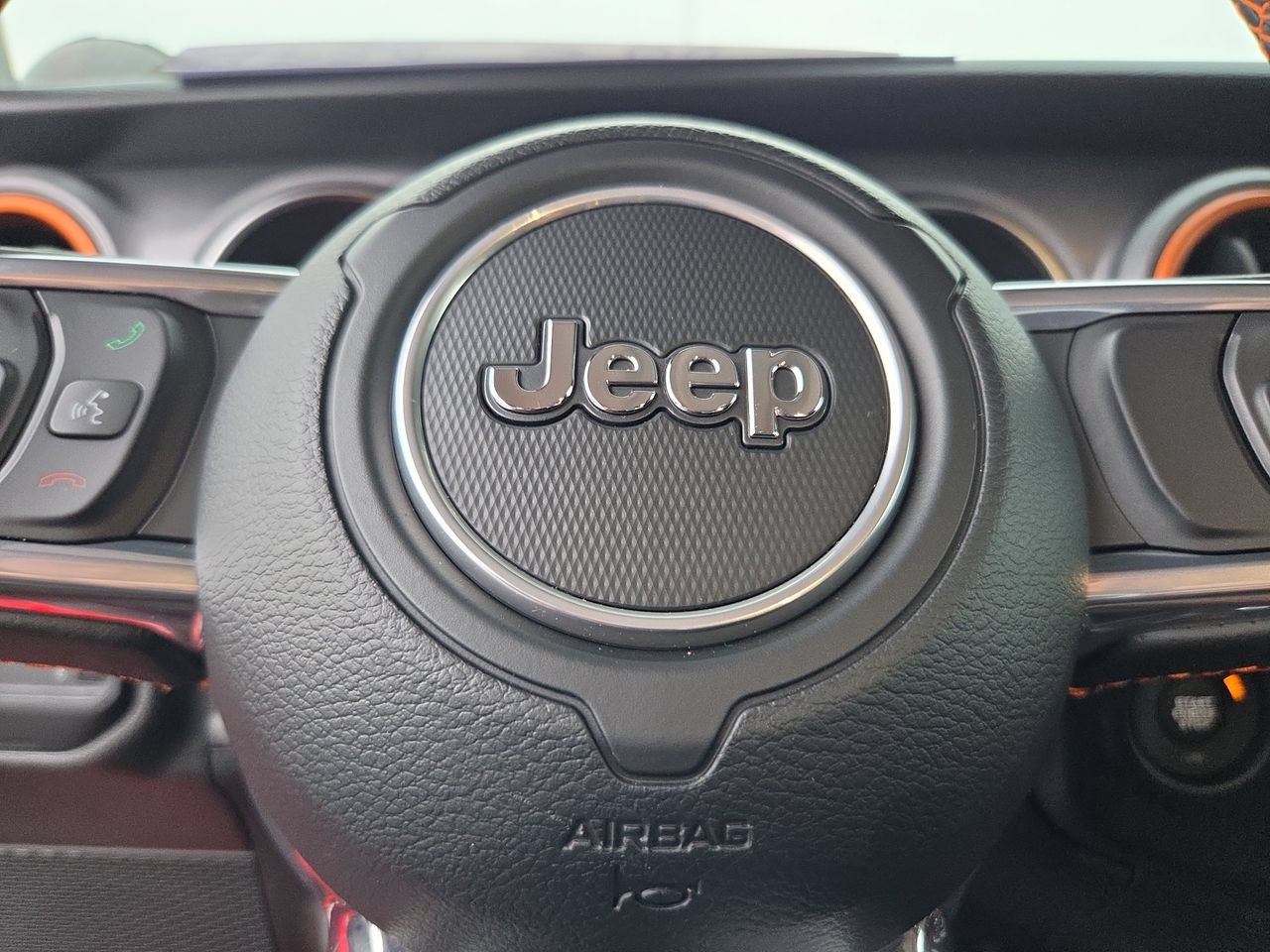 Used 2023 Jeep Gladiator Mojave AWD/4WD image 20