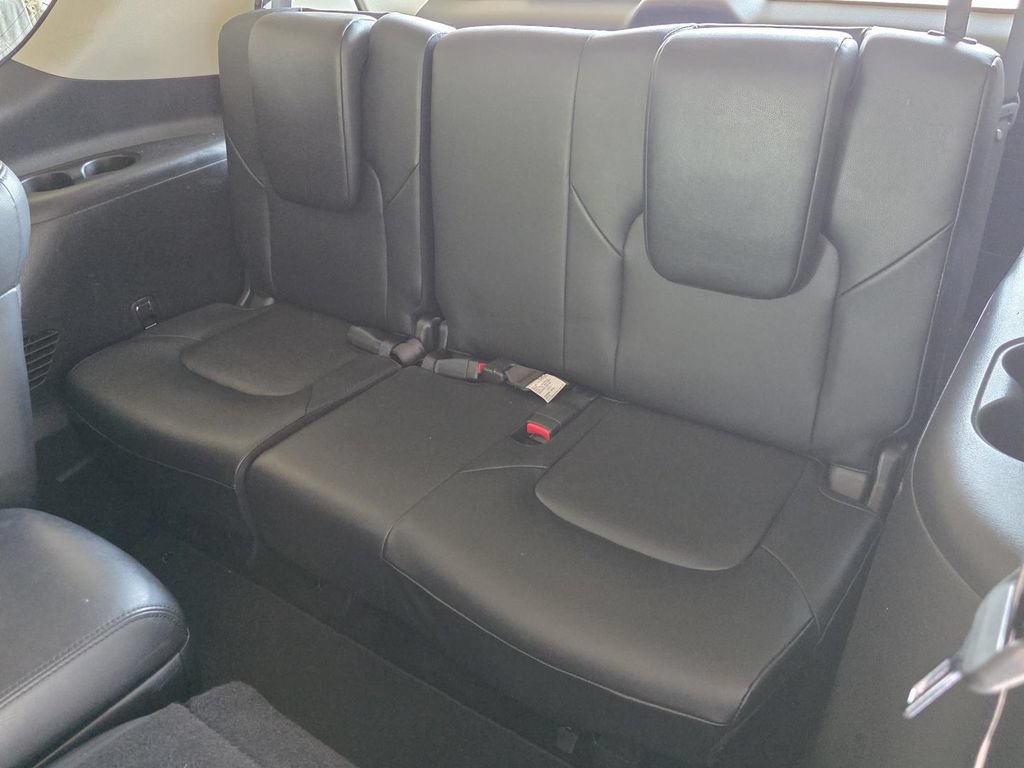 Used 2024 Nissan Armada SL w/ Captain's Chairs Package AWD/4WD image 16