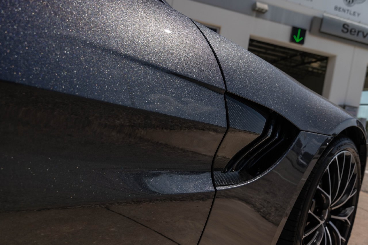 Used 2023 Aston Martin V8 Vantage Roadster RWD image 11