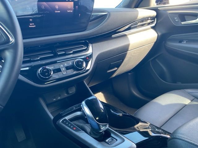 Used 2025 Buick Envista Sport Touring image 39