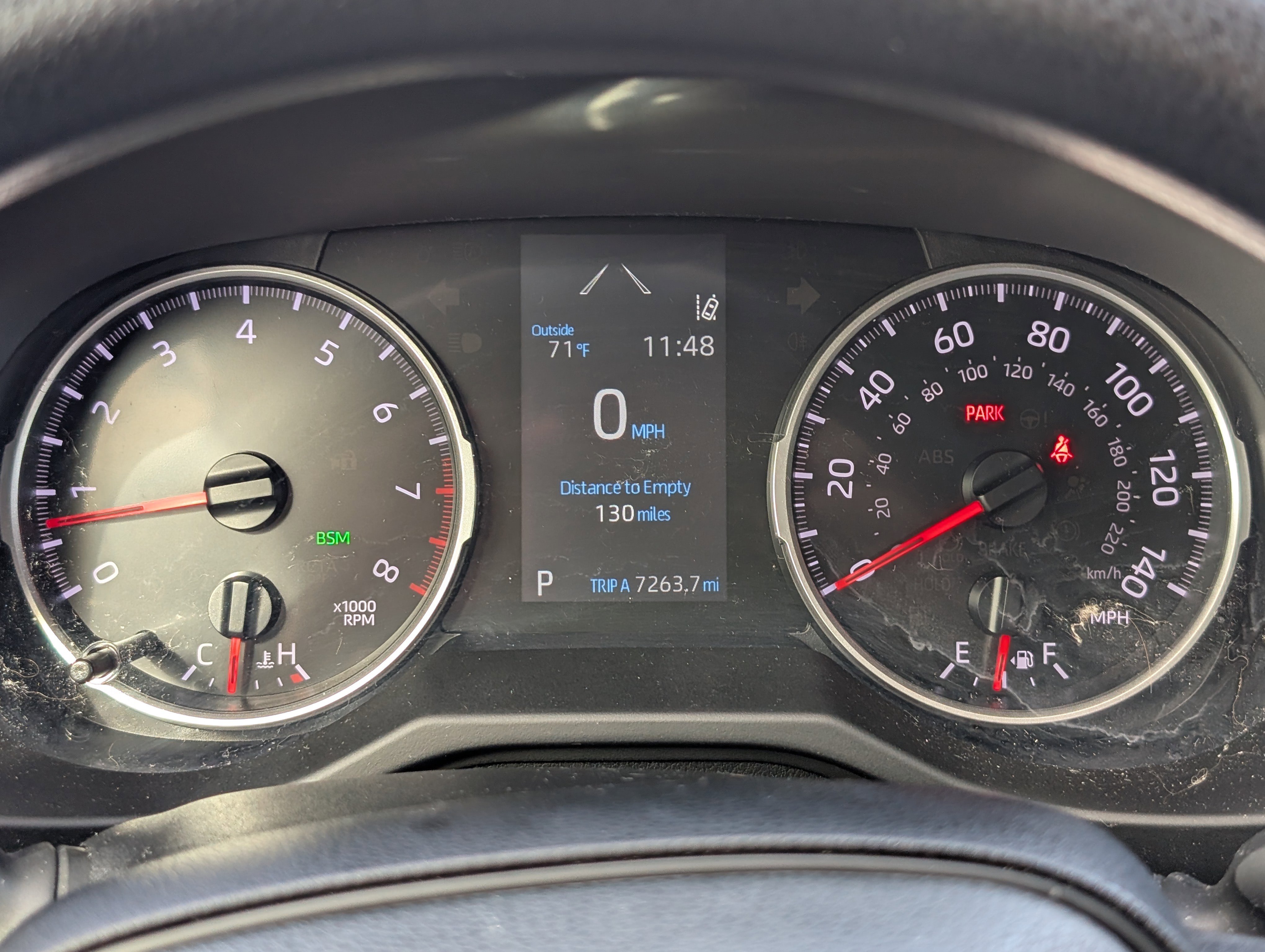 Used 2022 Toyota RAV4 LE image 23