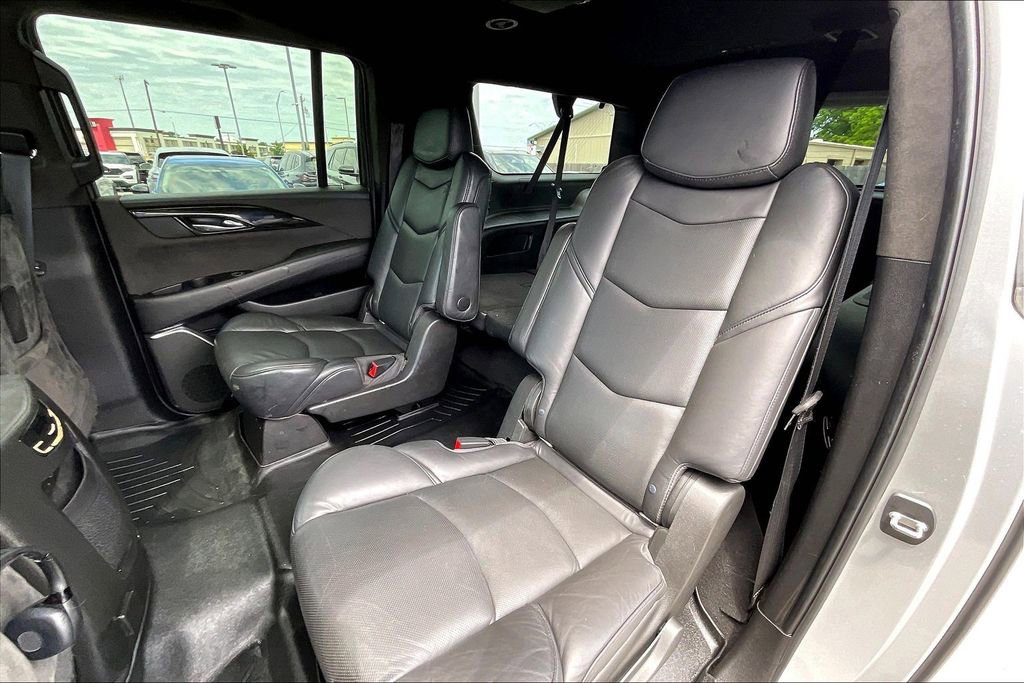Used 2019 Cadillac Escalade ESV Platinum AWD/4WD image 34