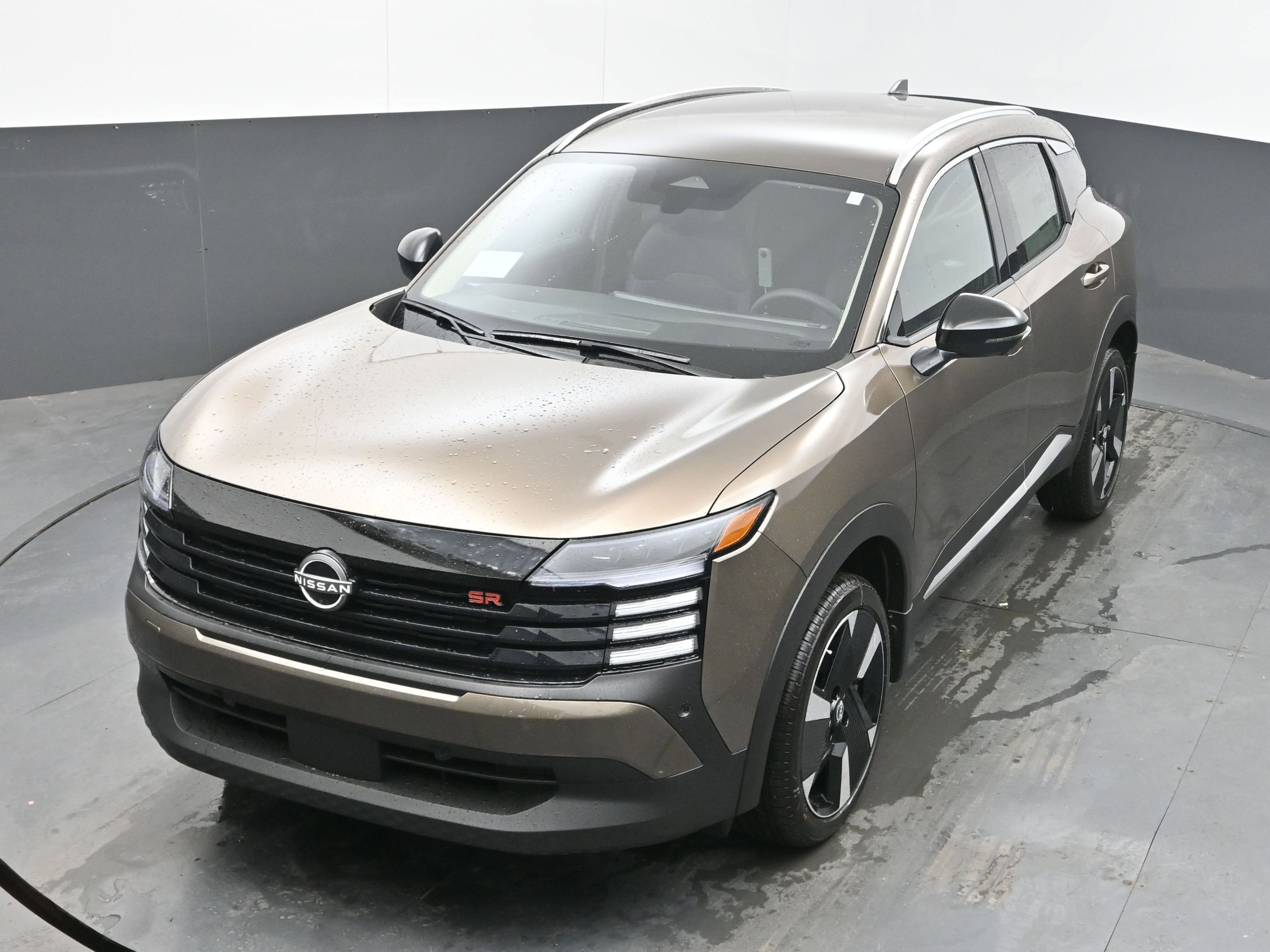 New 2026 Nissan Kicks SR FWD image 32