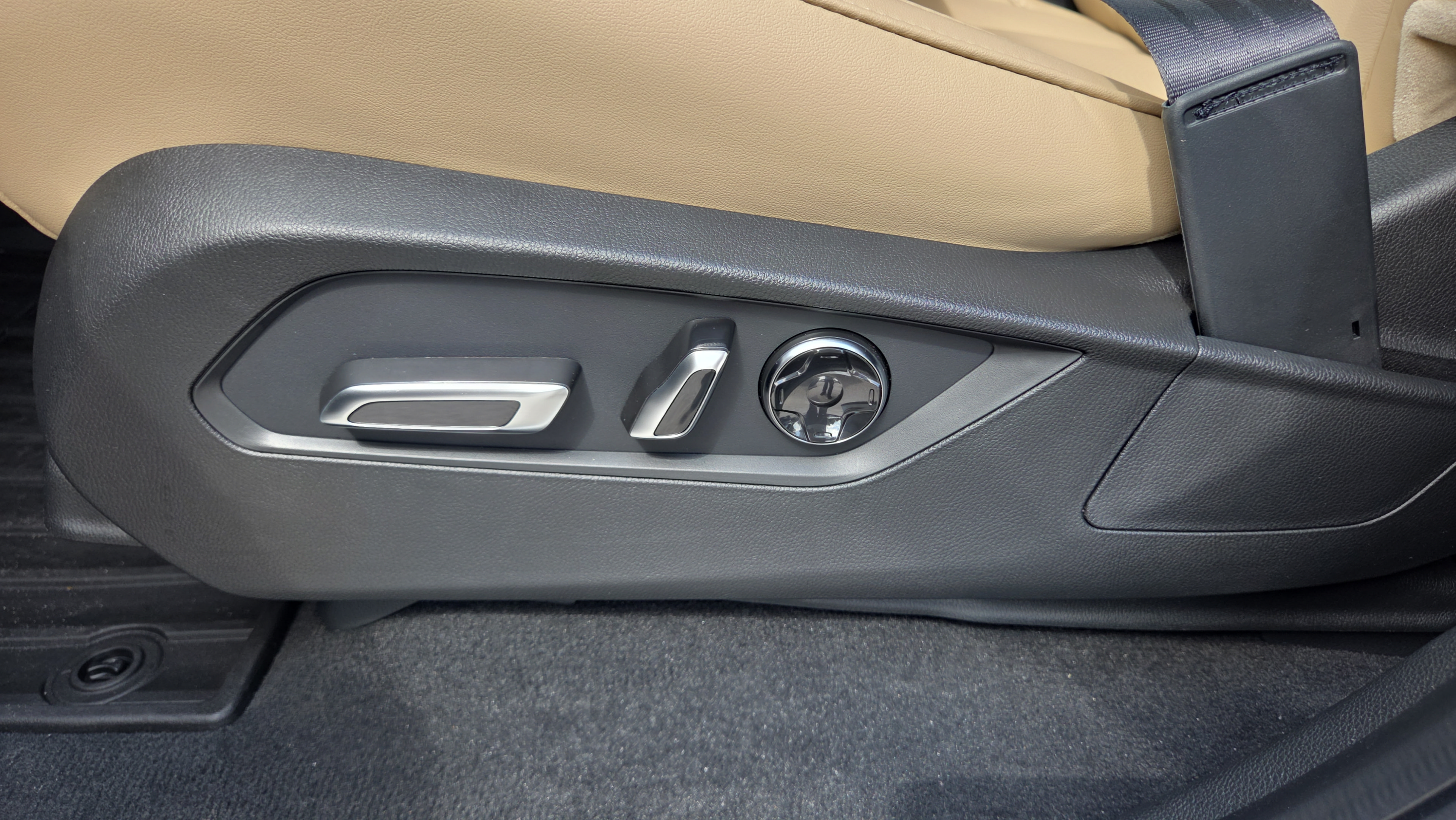 Certified 2026 Acura MDX FWD w/ Technology Package image 10