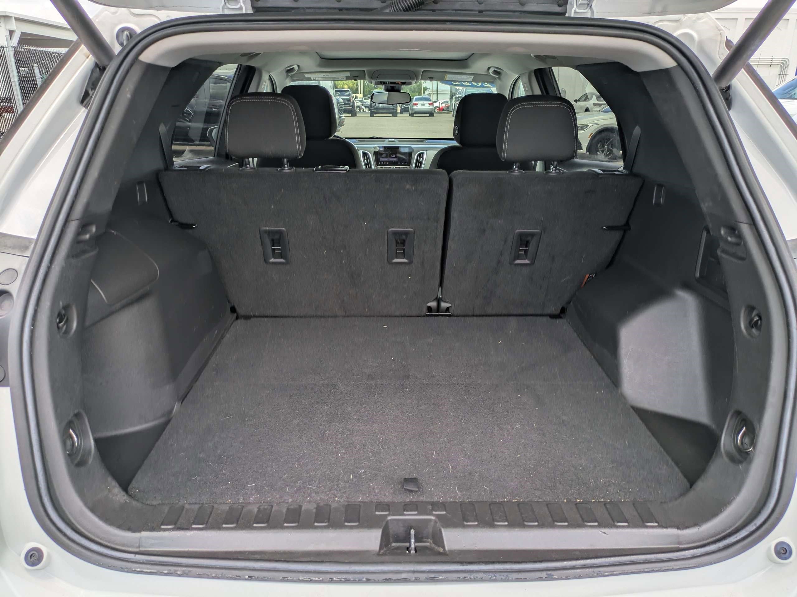 Used 2022 Chevrolet Equinox LT FWD image 11
